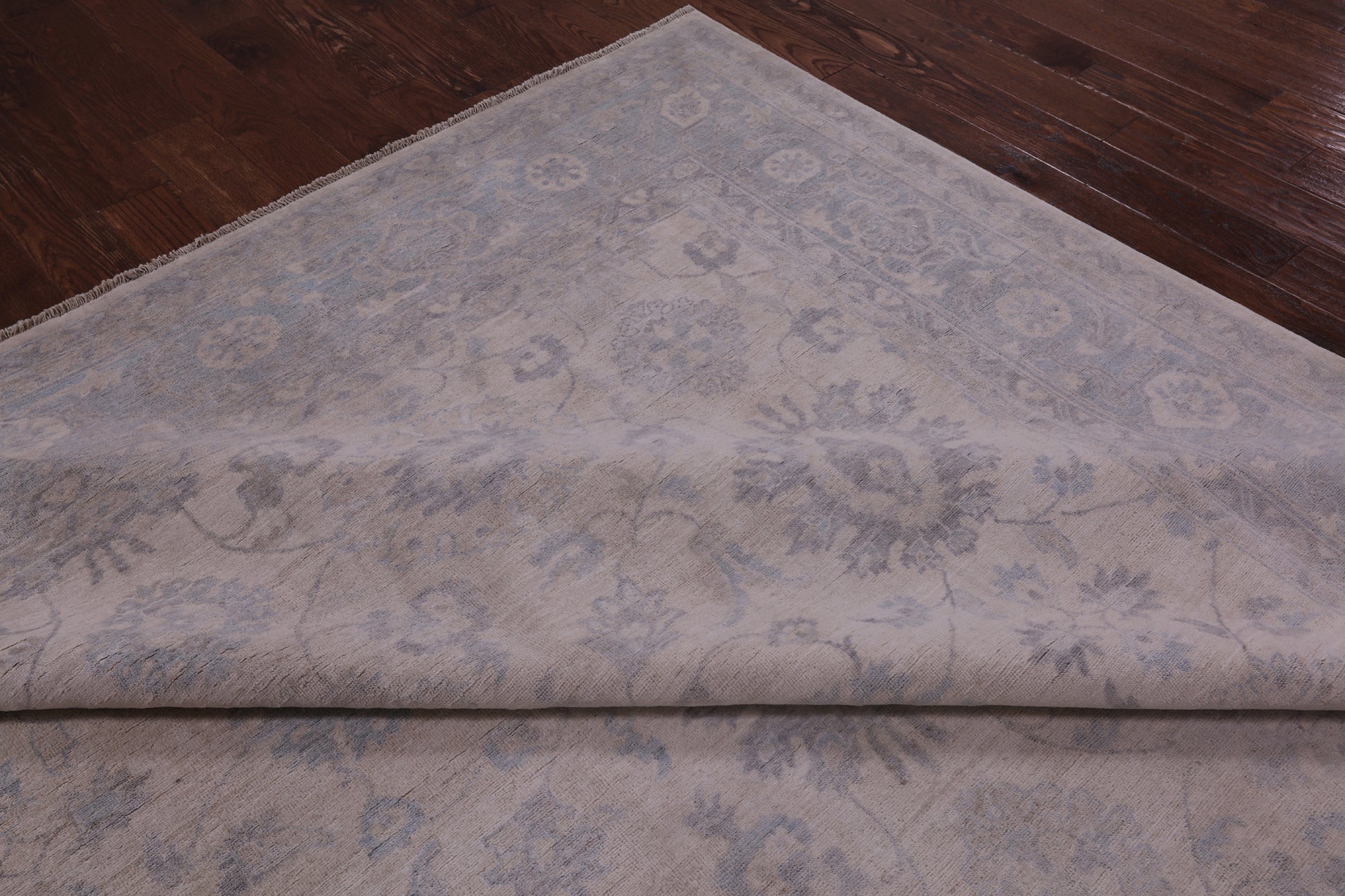 Ivory Peshawar Hand Knotted Wool Rug - 9' 10" X 13' 7" - Golden Nile