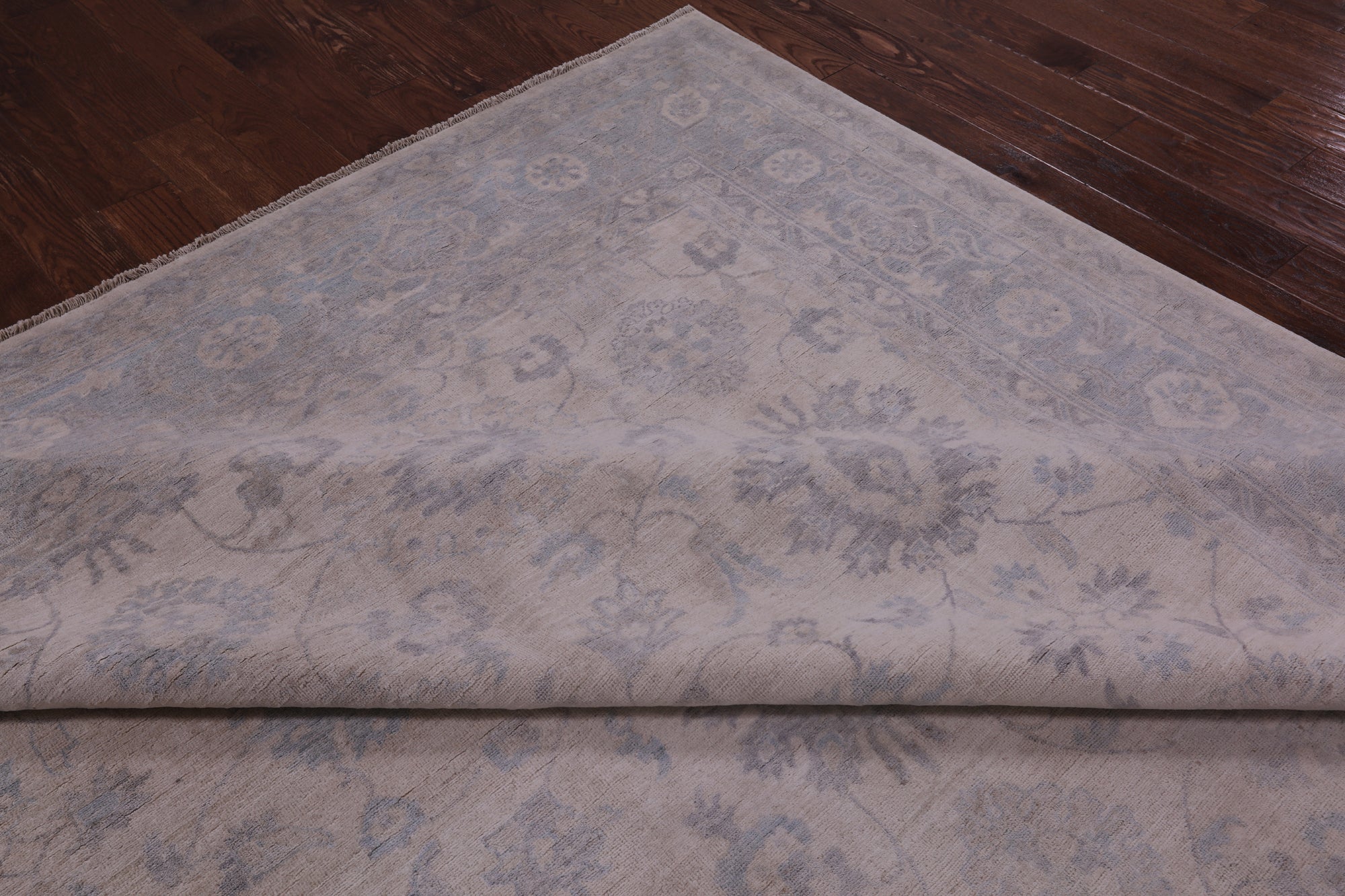 Ivory Peshawar Hand Knotted Wool Rug - 9' 10" X 13' 7" - Golden Nile