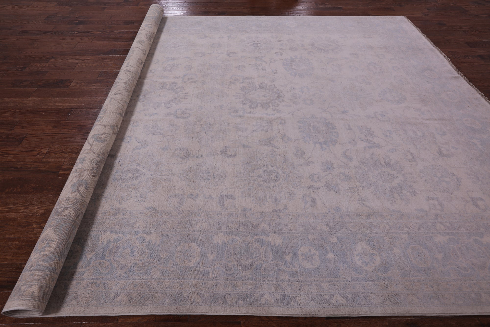 Ivory Peshawar Hand Knotted Wool Rug - 9' 10" X 13' 7" - Golden Nile