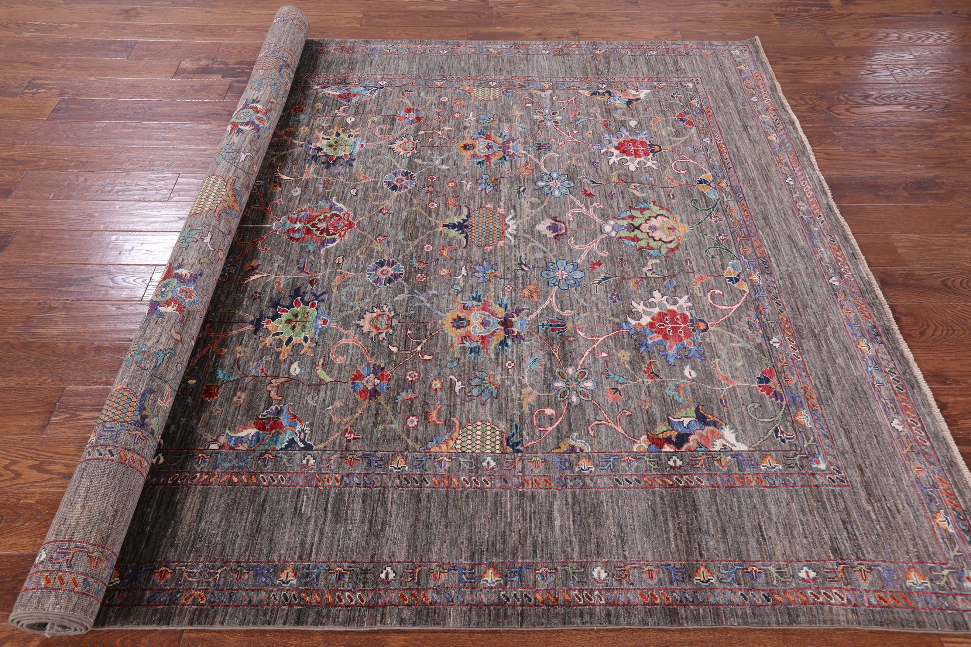 Peshawar Hand Knotted Wool Rug - 6' 9" X 9' 10" - Golden Nile