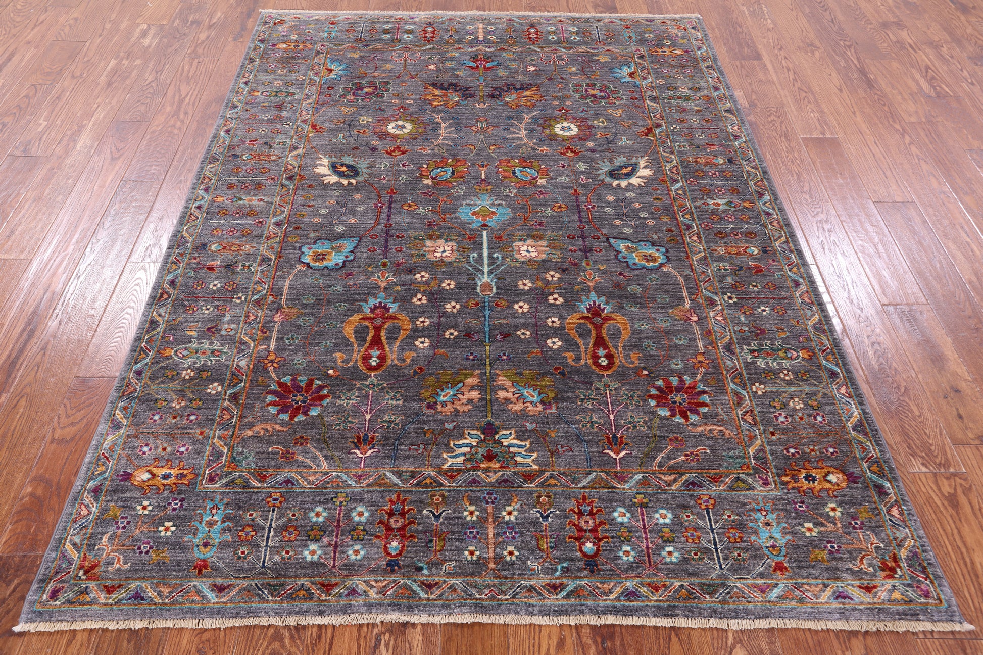 Grey Peshawar Hand Knotted Wool Rug - 5' 10" X 7' 8" - Golden Nile