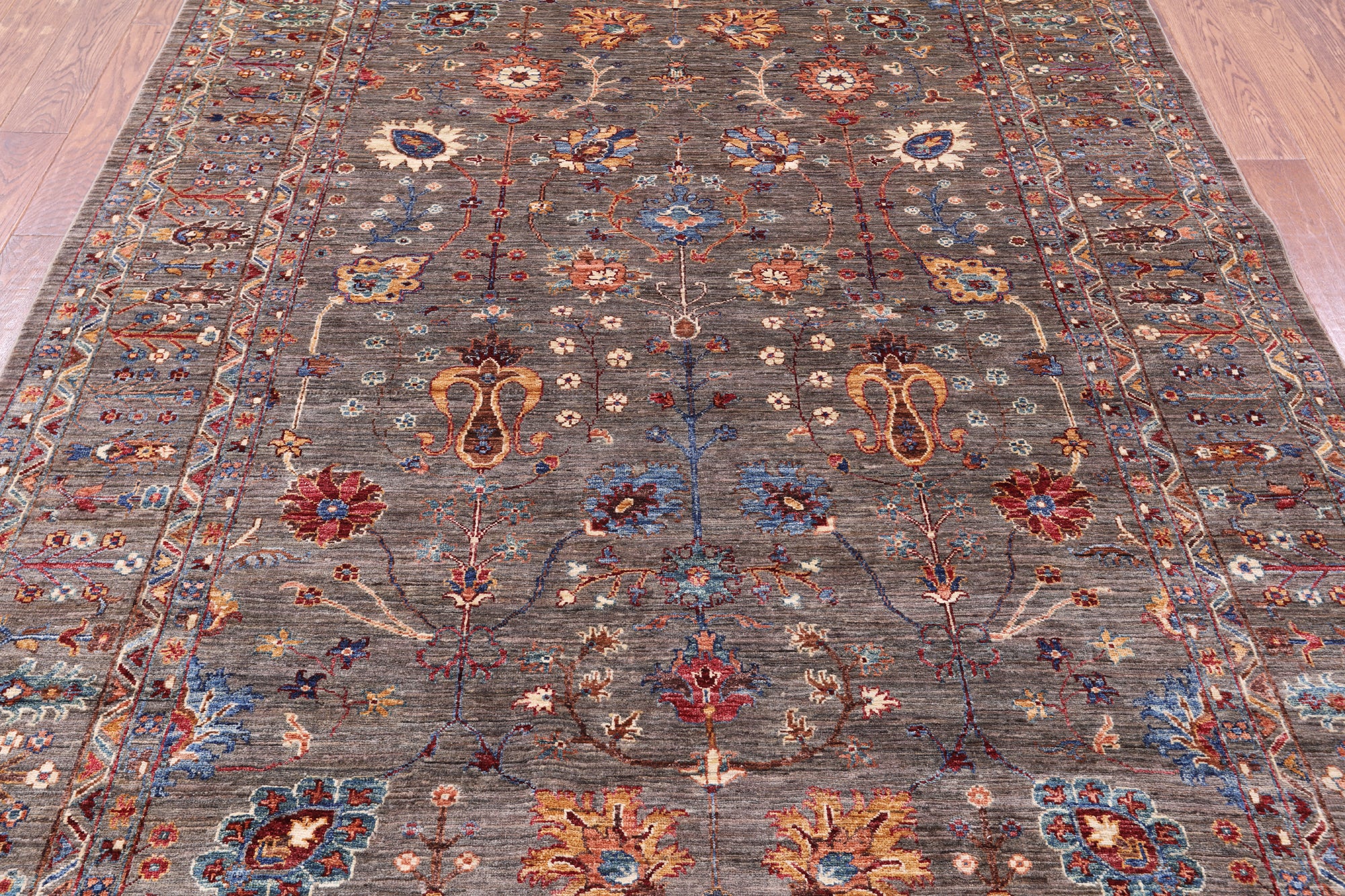 Peshawar Hand Knotted Wool Rug - 6' 9" X 9' 8" - Golden Nile