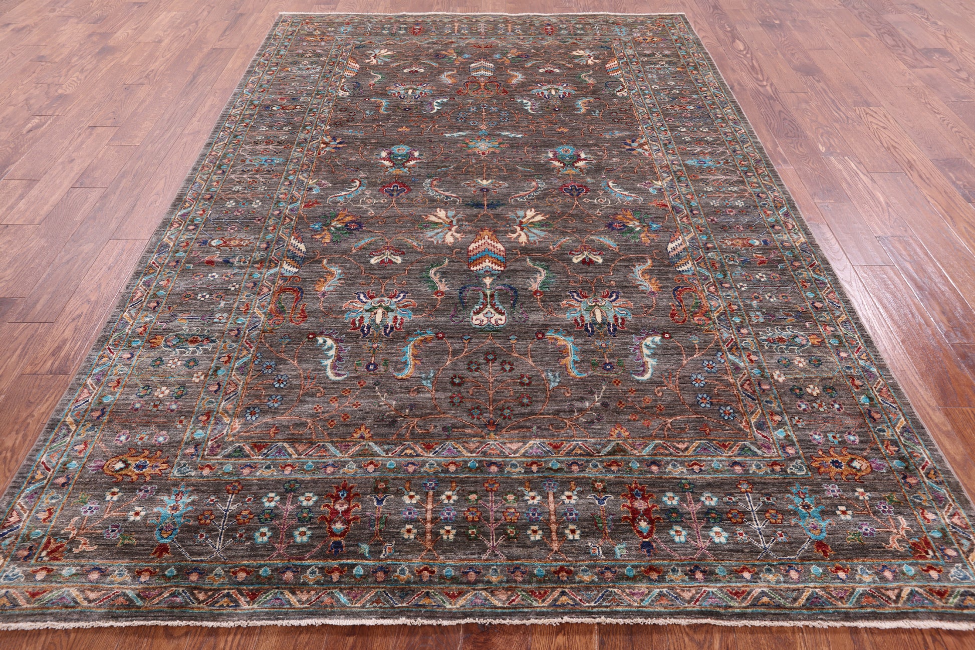 Peshawar Hand Knotted Wool Rug - 6' 10" X 9' 11" - Golden Nile