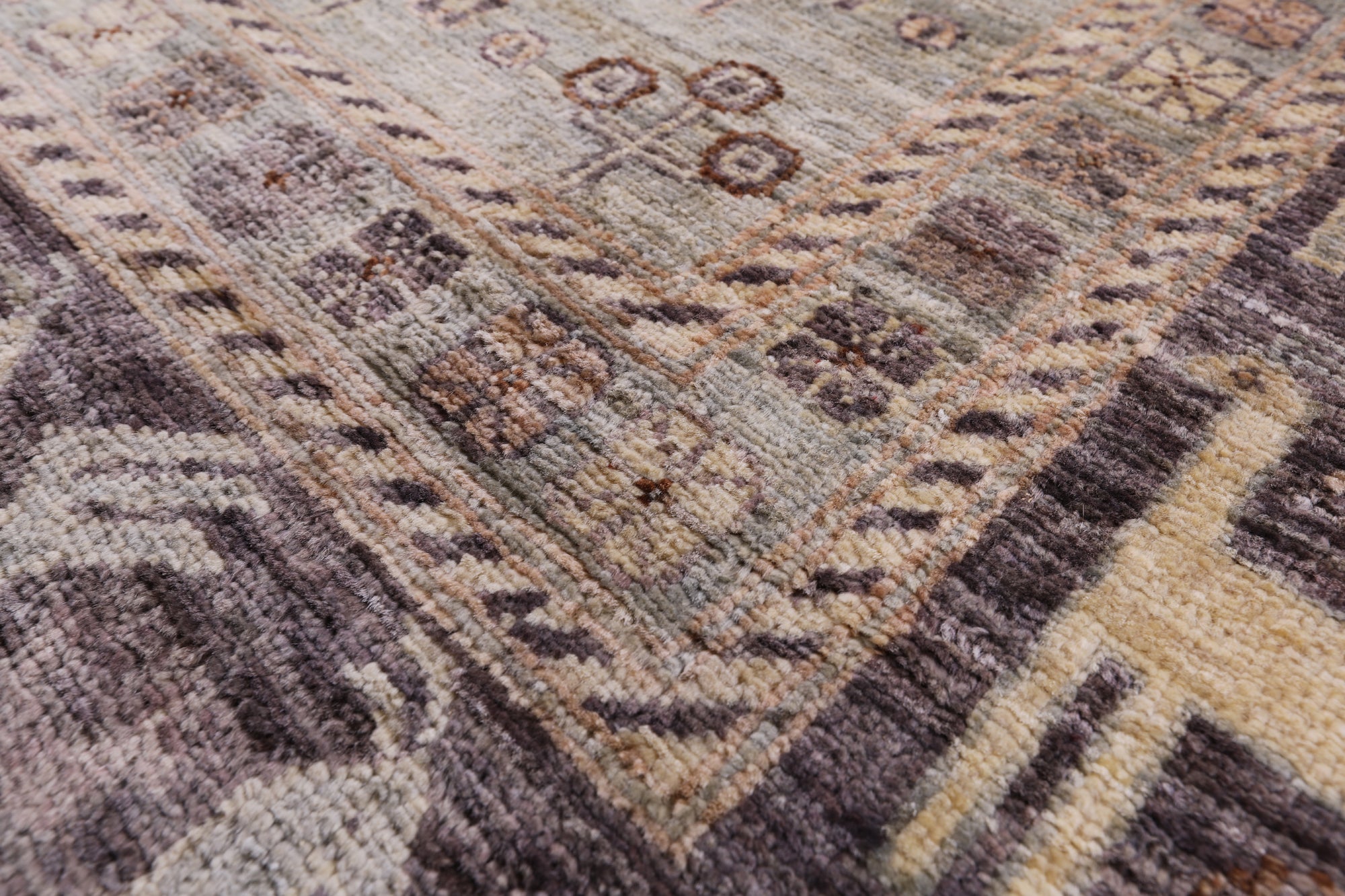 Tribal Persian Gabbeh Handmade Wool Rug - 6' 9" X 9' 11" - Golden Nile