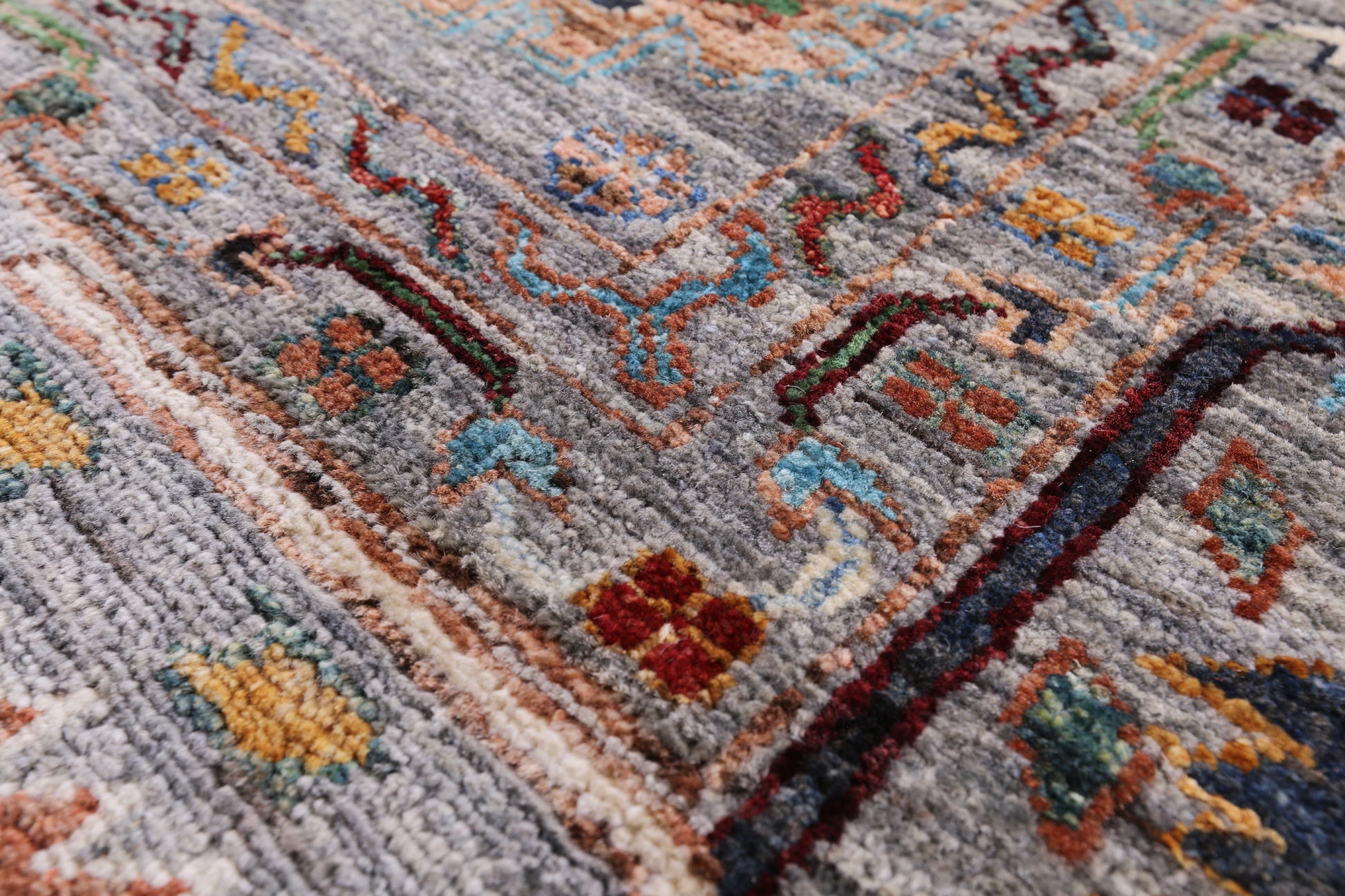 Grey Turkmen Ersari Hand Knotted Wool Rug - 6' 11" X 9' 7" - Golden Nile