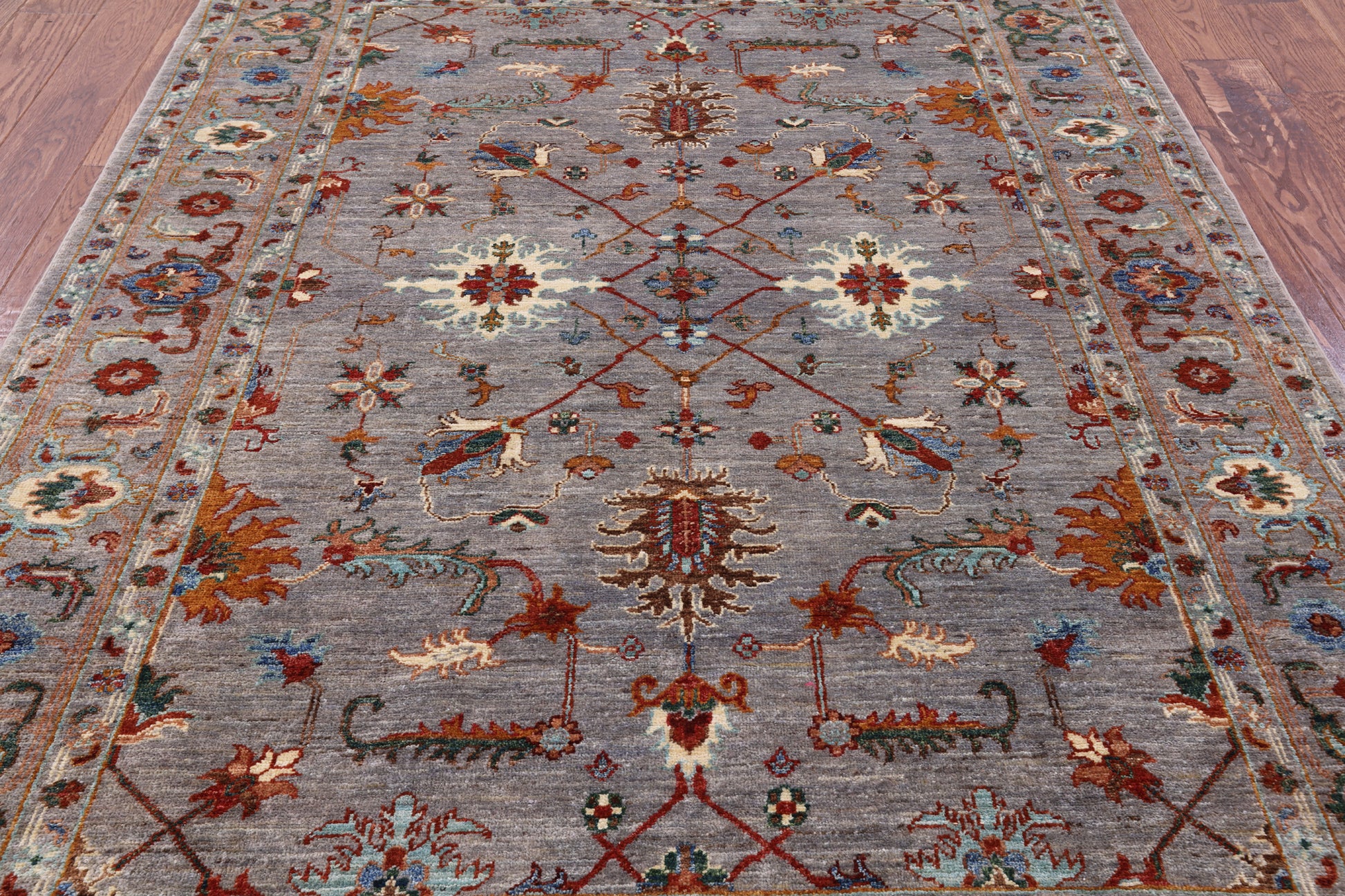 Peshawar Hand Knotted Wool Rug - 5' 2" X 6' 11" - Golden Nile