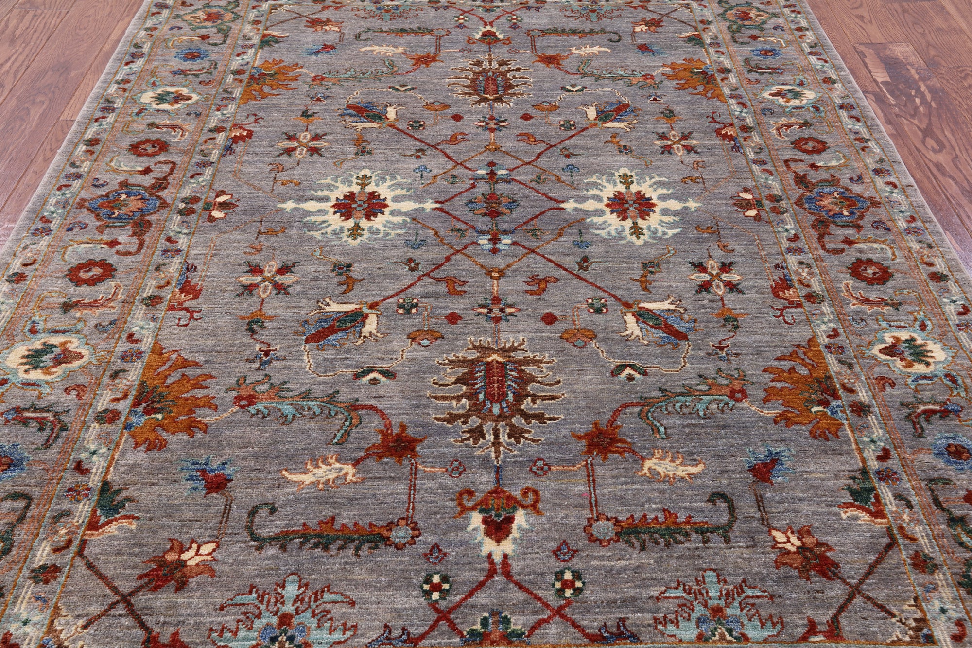 Peshawar Hand Knotted Wool Rug - 5' 2" X 6' 11" - Golden Nile