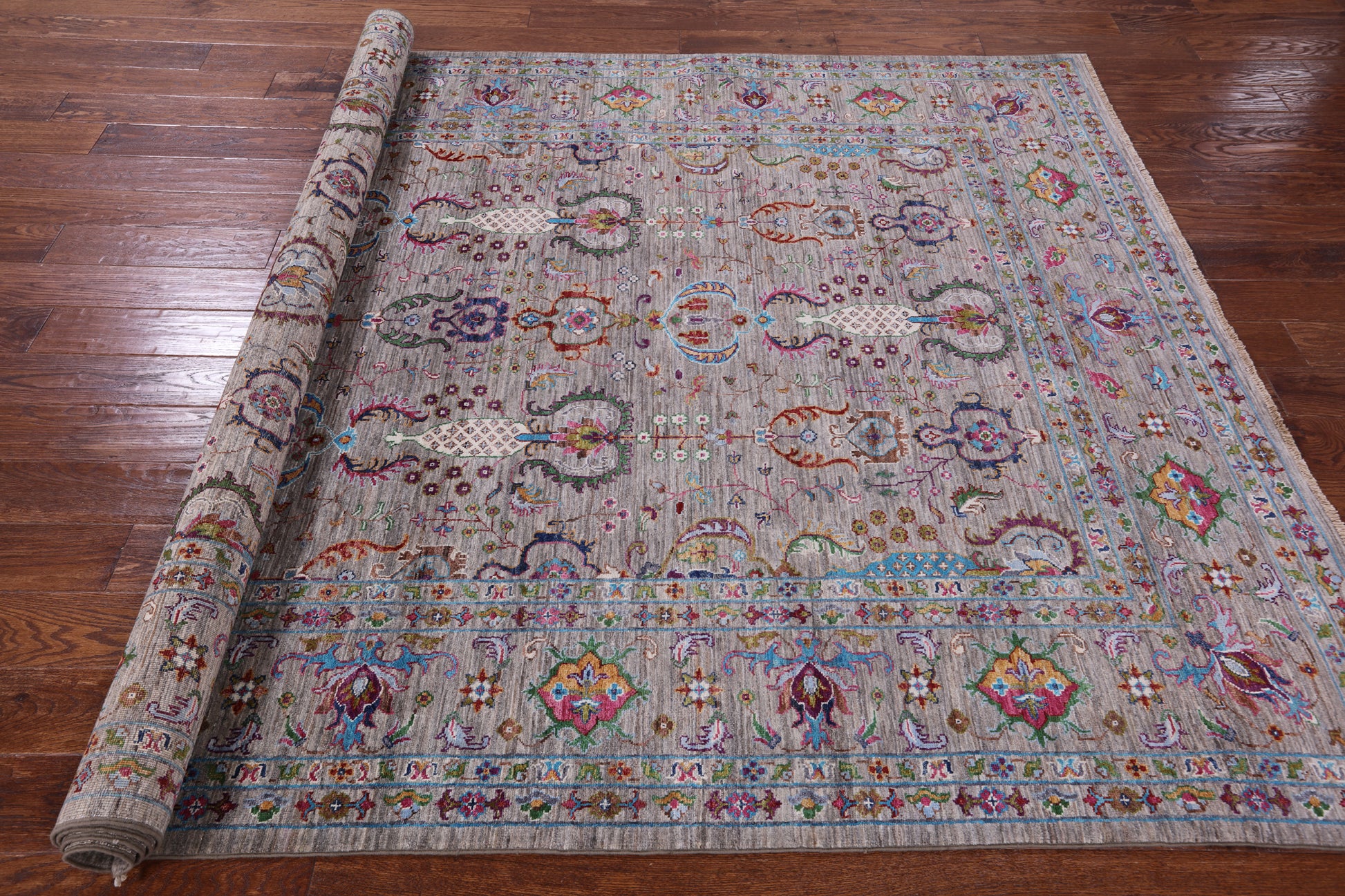Peshawar Hand Knotted Wool Rug - 6' 8" X 10' 0" - Golden Nile