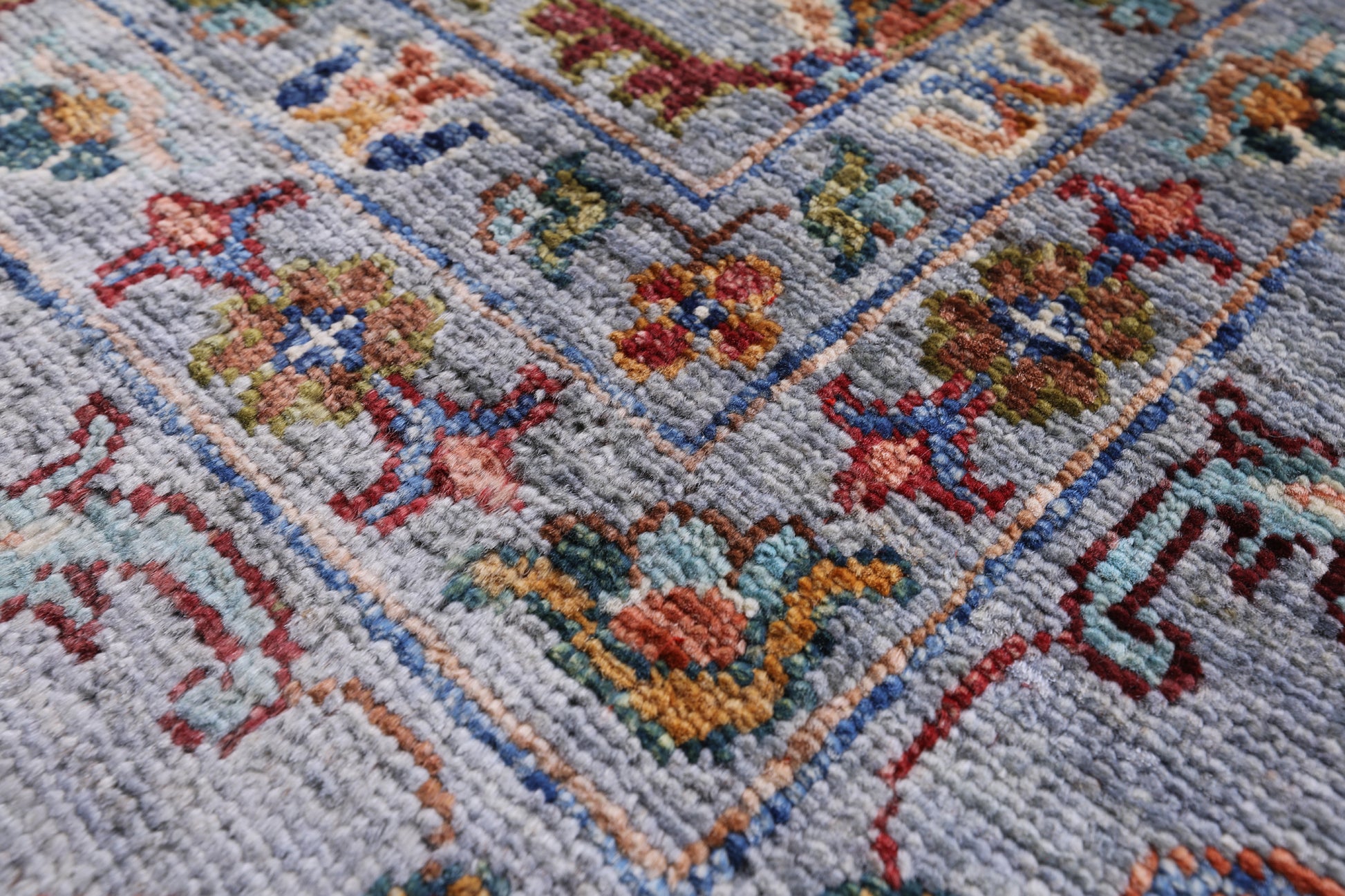 Peshawar Hand Knotted Wool Rug - 6' 5" X 10' 0" - Golden Nile