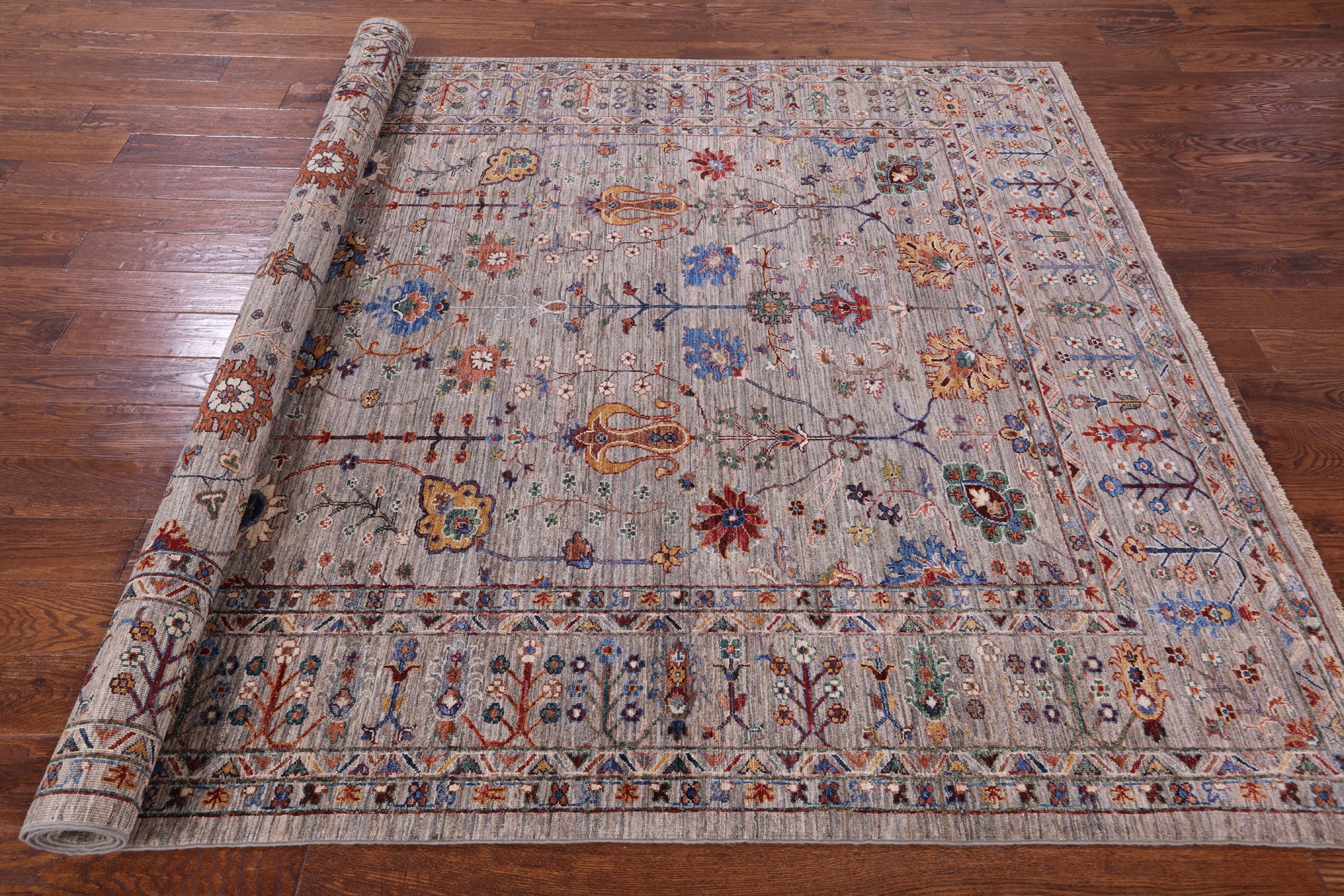 Peshawar Hand Knotted Wool Rug - 6' 9" X 9' 7" - Golden Nile