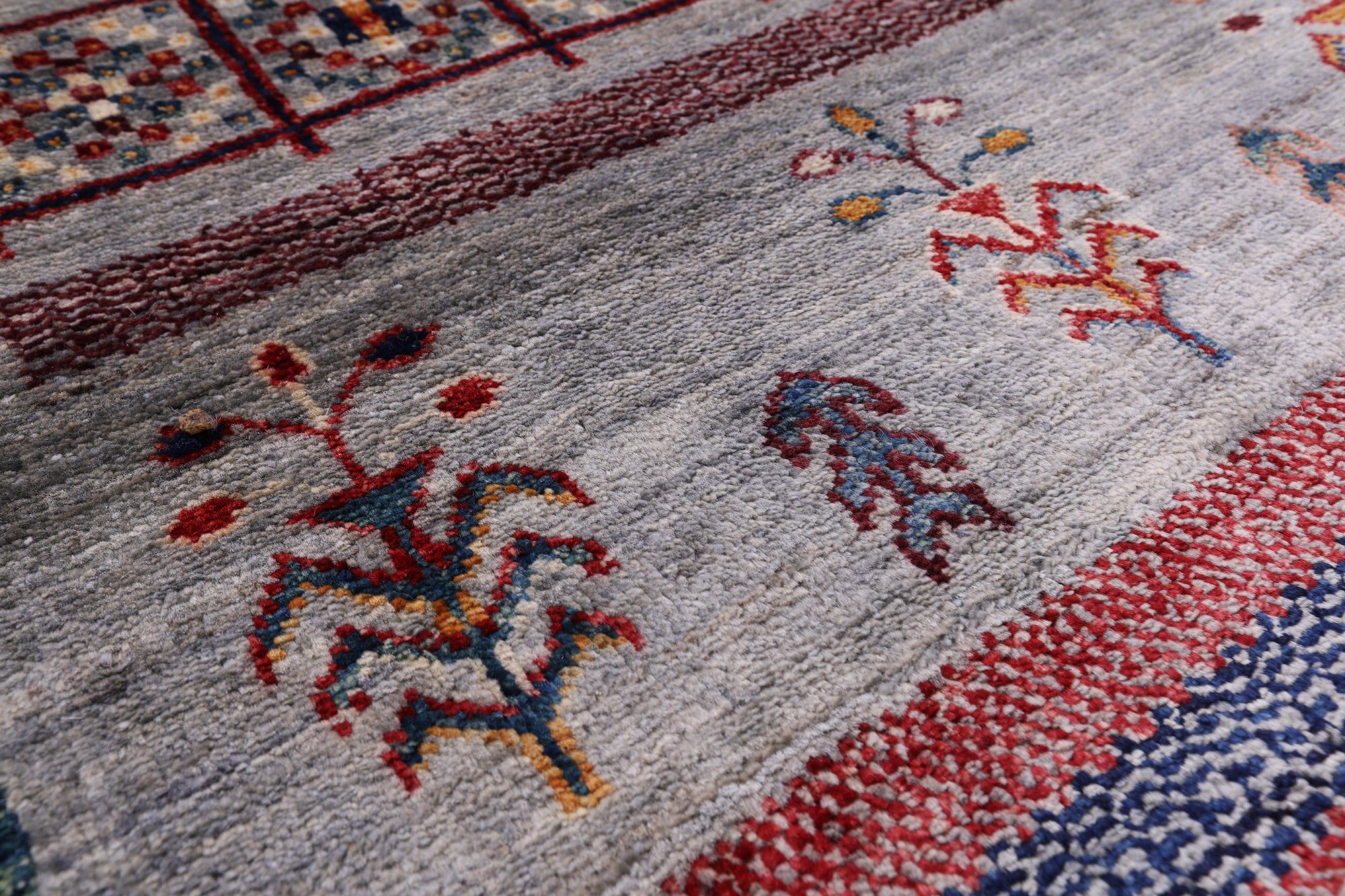 Tribal Persian Gabbeh Hand Knotted Wool Rug - 6' 7" X 9' 8" - Golden Nile