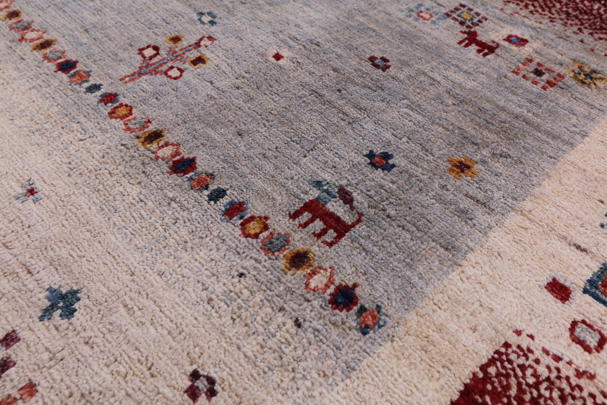 Tribal Persian Gabbeh Hand Knotted Wool Rug - 5' 5" X 7' 9" - Golden Nile