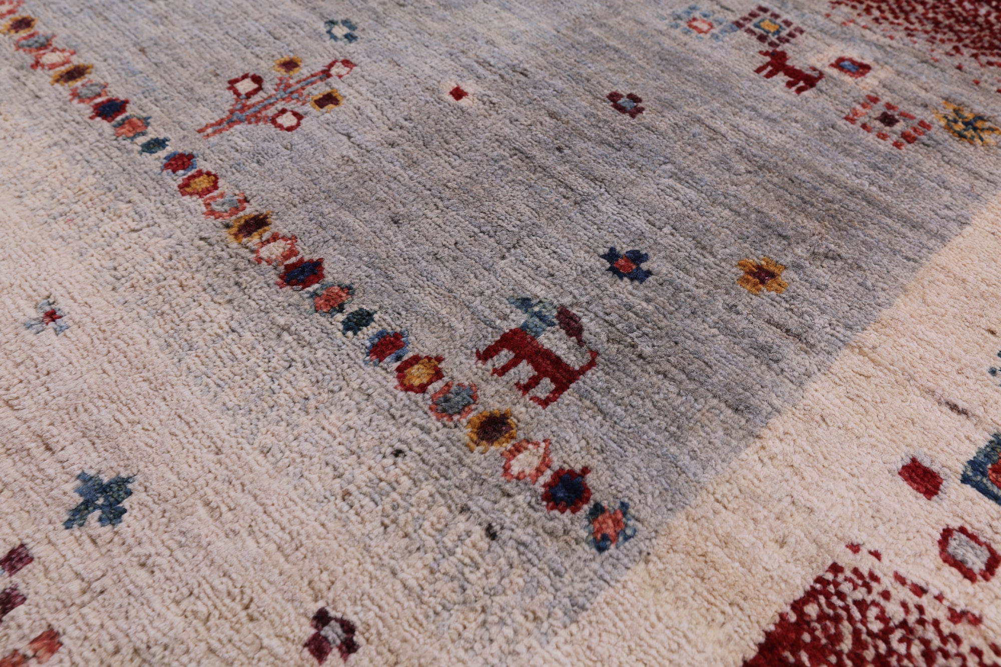 Tribal Persian Gabbeh Hand Knotted Wool Rug - 5' 5" X 7' 9" - Golden Nile