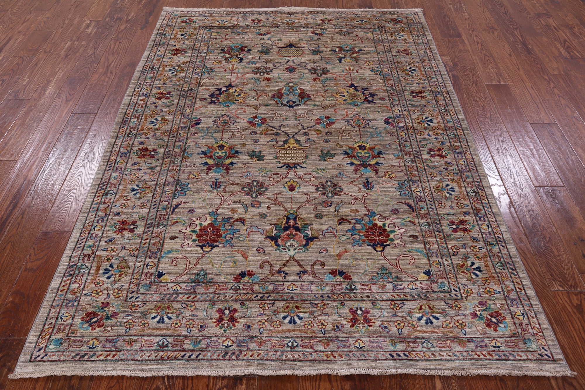 Peshawar Hand Knotted Wool Rug - 5' 8" X 7' 8" - Golden Nile