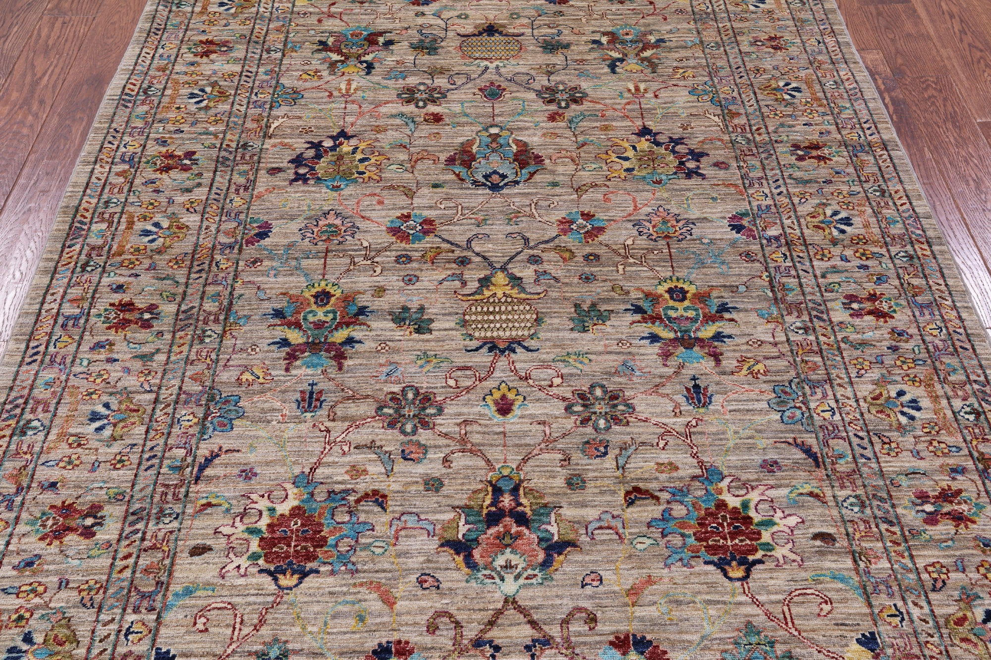Peshawar Hand Knotted Wool Rug - 5' 8" X 7' 8" - Golden Nile