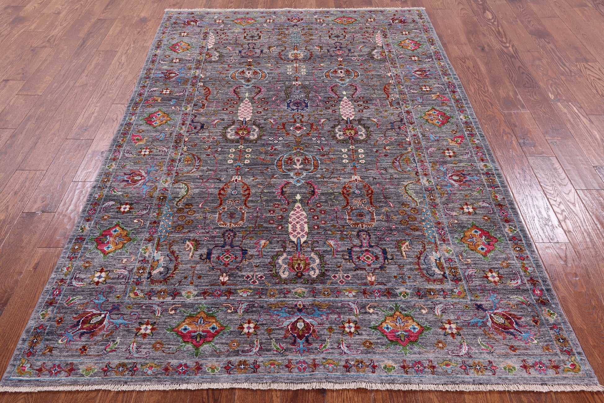 Grey Peshawar Hand Knotted Wool Rug - 5' 6" X 8' 2" - Golden Nile