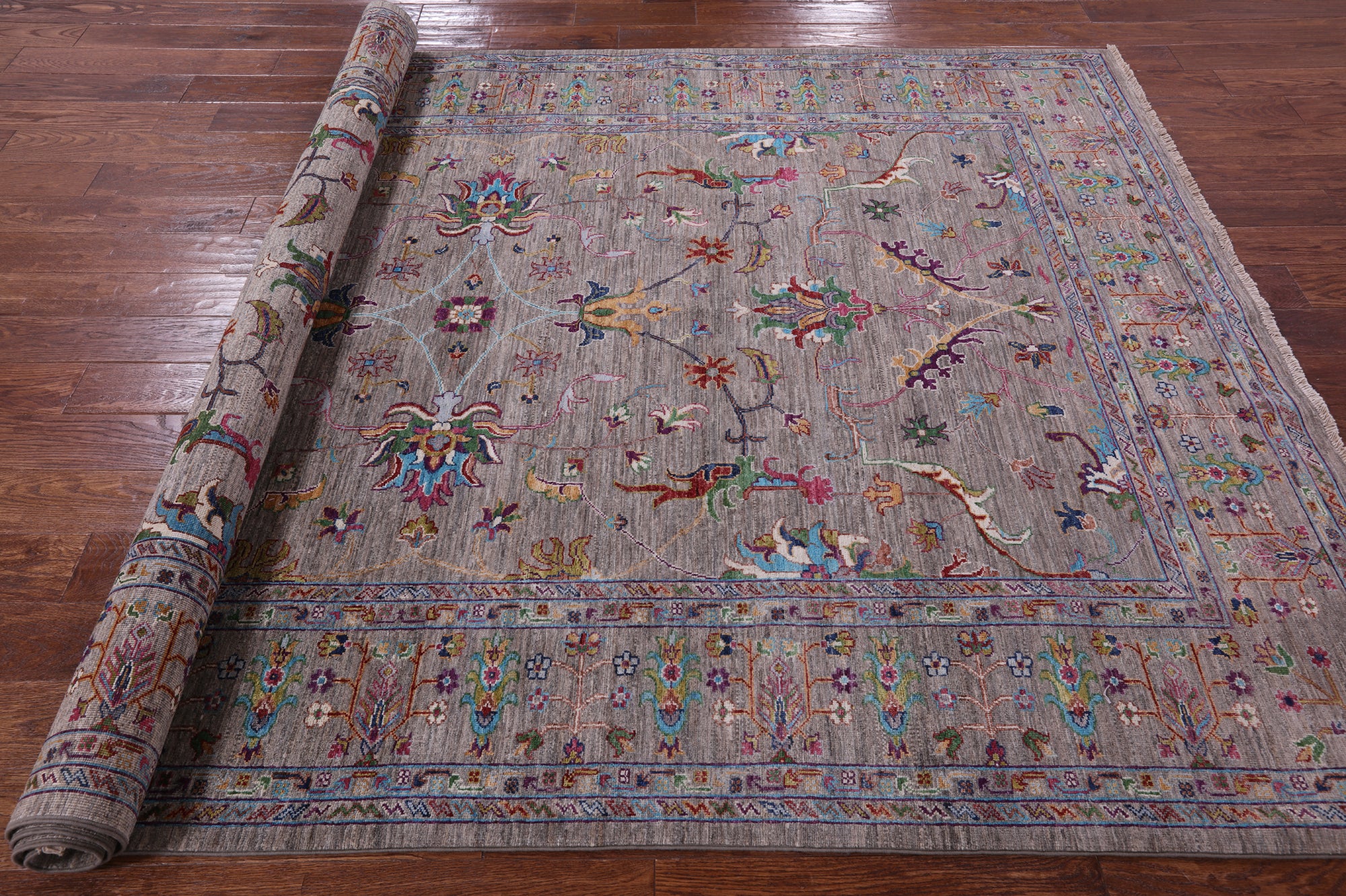 Peshawar Hand Knotted Wool Rug - 6' 7" X 10' 0" - Golden Nile