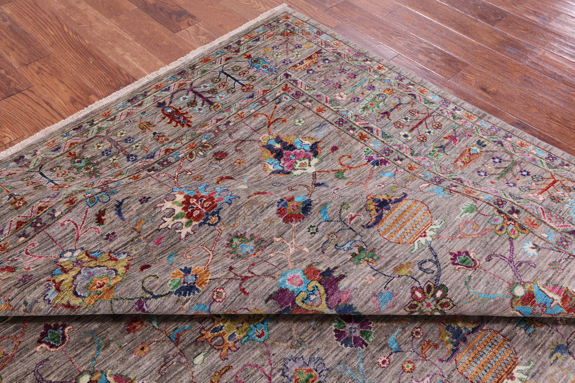 Peshawar Hand Knotted Wool Rug - 8' 0" X 9' 4" - Golden Nile
