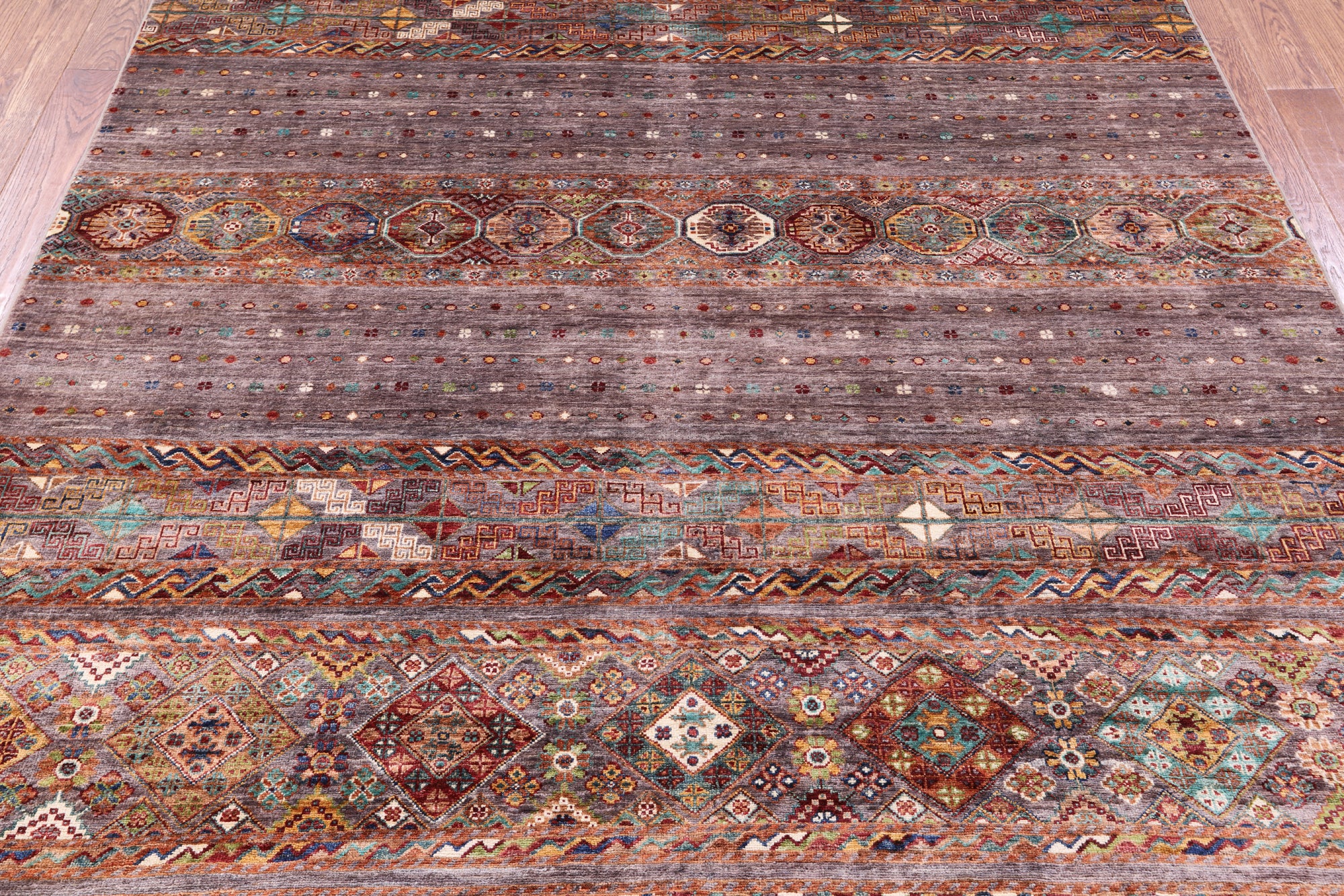 Khorjin Persian Gabbeh Handmade Wool Rug - 6' 11" X 9' 9" - Golden Nile