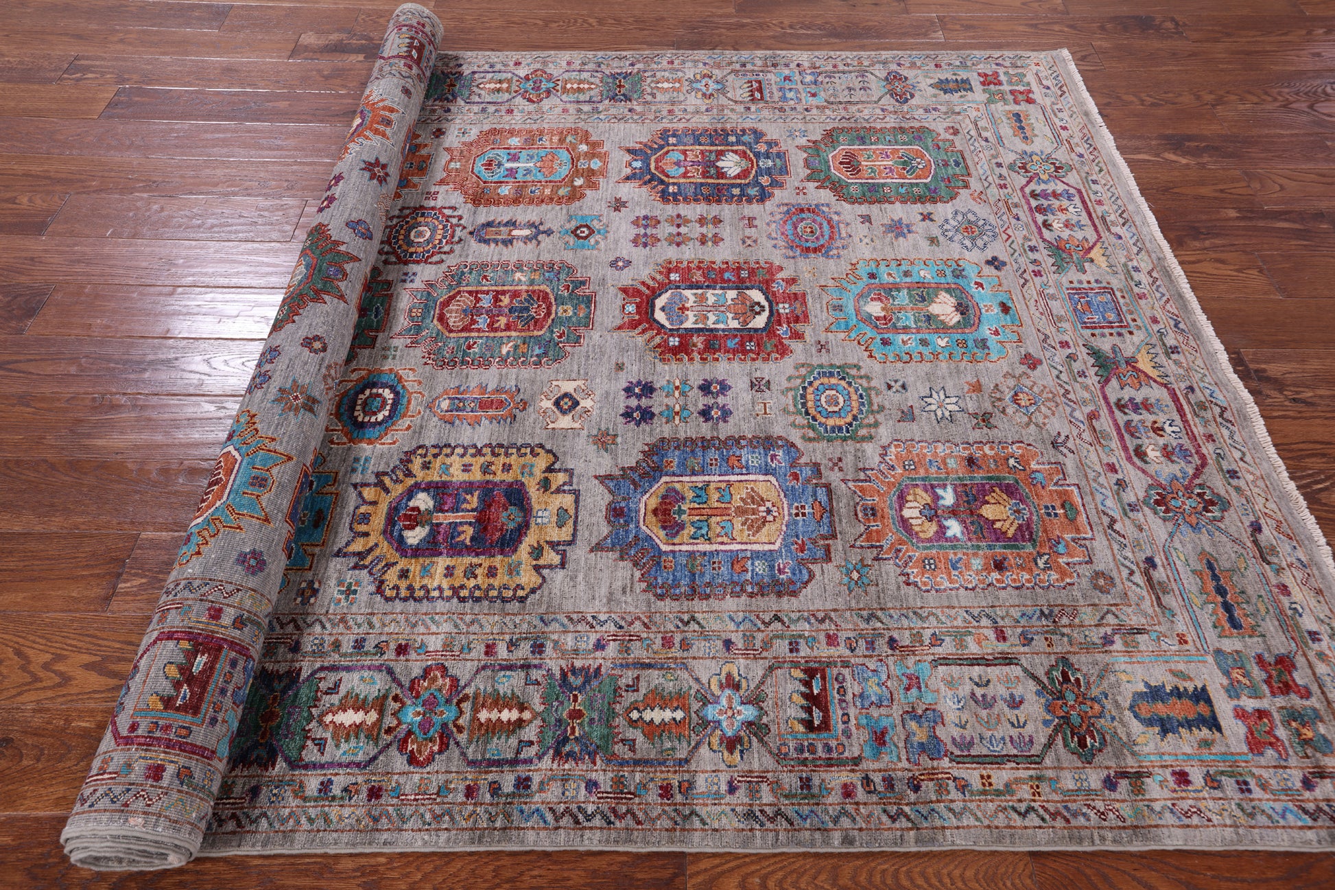 Turkmen Ersari Hand Knotted Wool Rug - 5' 9" X 7' 9" - Golden Nile