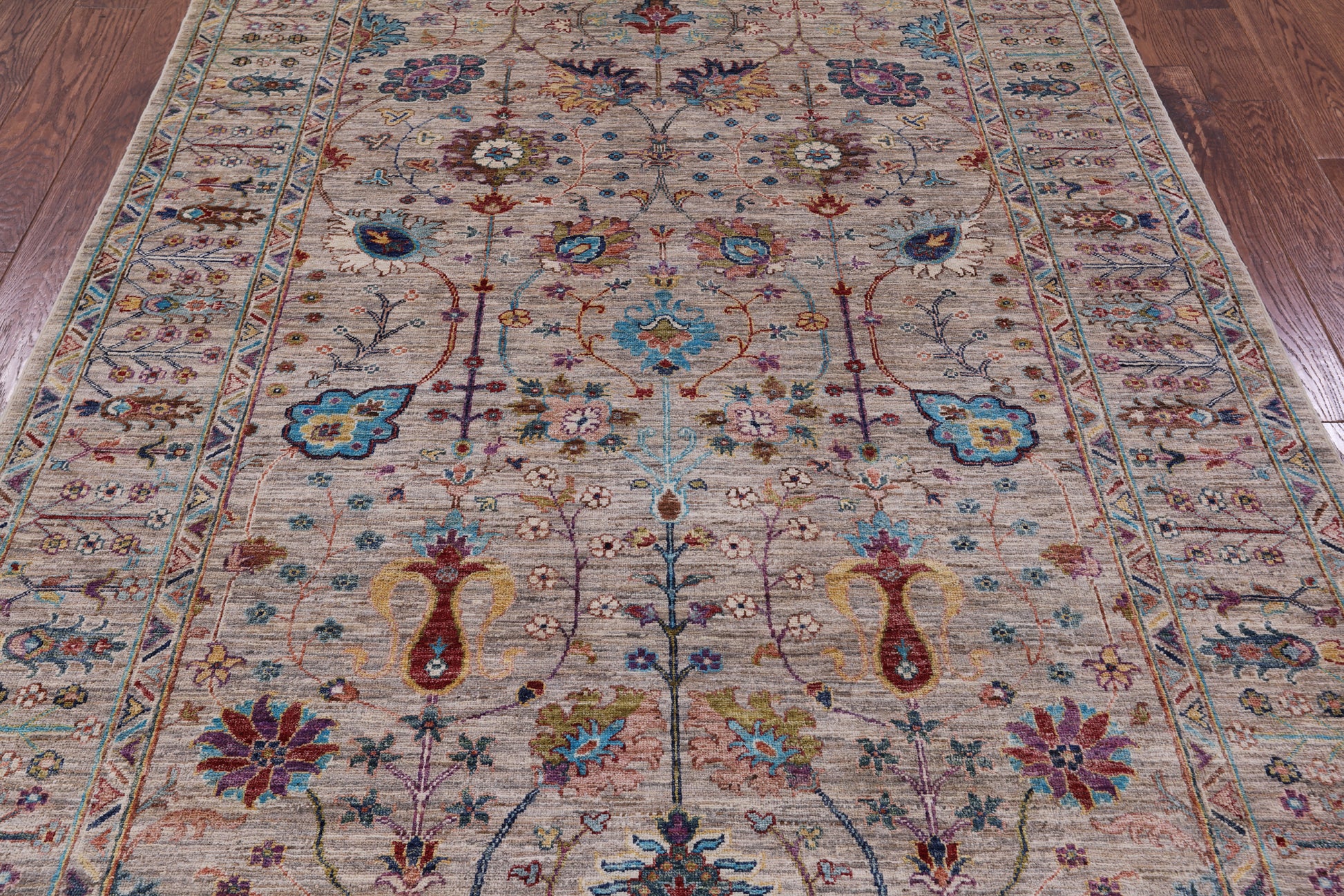 Peshawar Hand Knotted Wool Rug - 5' 8" X 7' 11" - Golden Nile