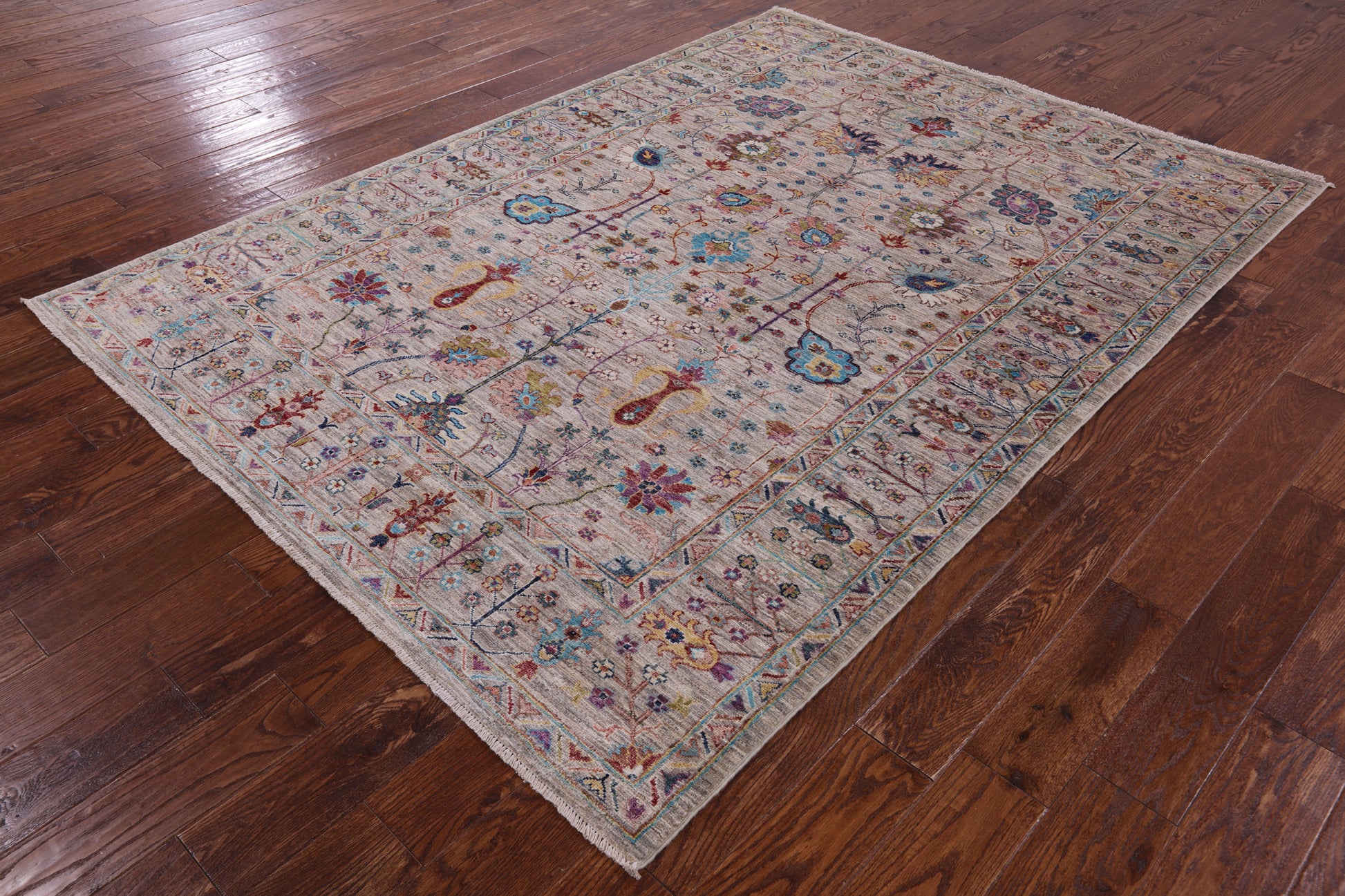 Peshawar Hand Knotted Wool Rug - 5' 8" X 7' 11" - Golden Nile