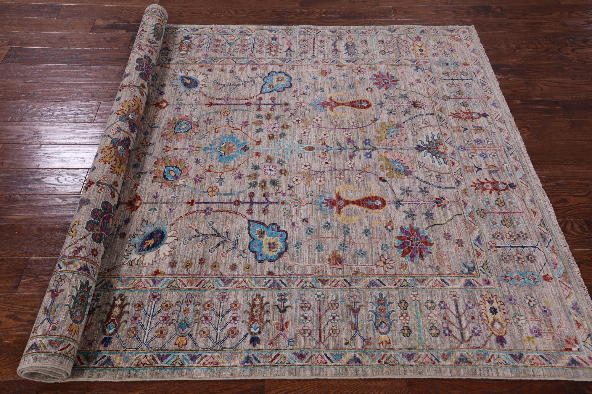Peshawar Hand Knotted Wool Rug - 5' 8" X 7' 11" - Golden Nile