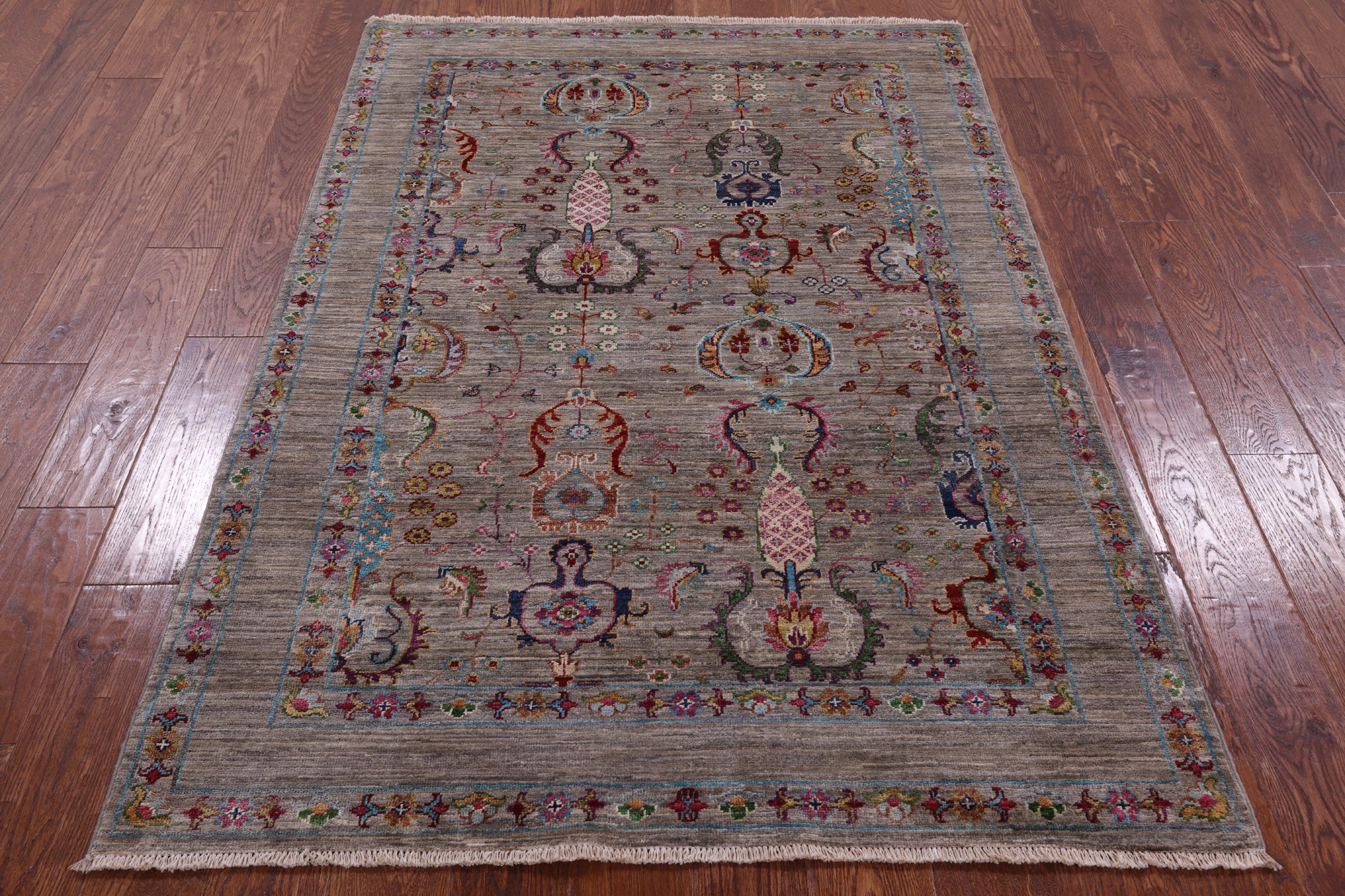 Peshawar Hand Knotted Wool Rug - 4' 1" X 6' 0" - Golden Nile