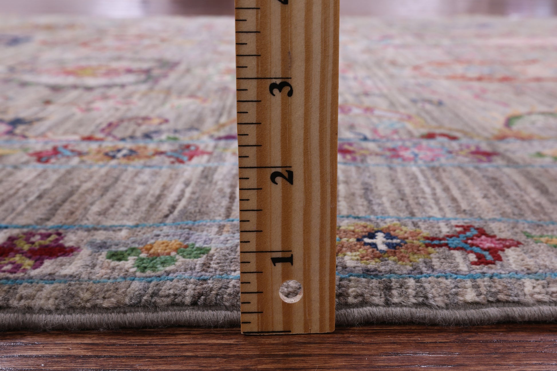 Peshawar Hand Knotted Wool Rug - 4' 1" X 6' 0" - Golden Nile