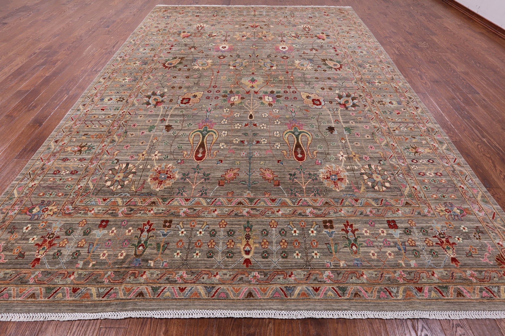 Peshawar Hand Knotted Wool Rug - 10' 1" X 14' 4" - Golden Nile
