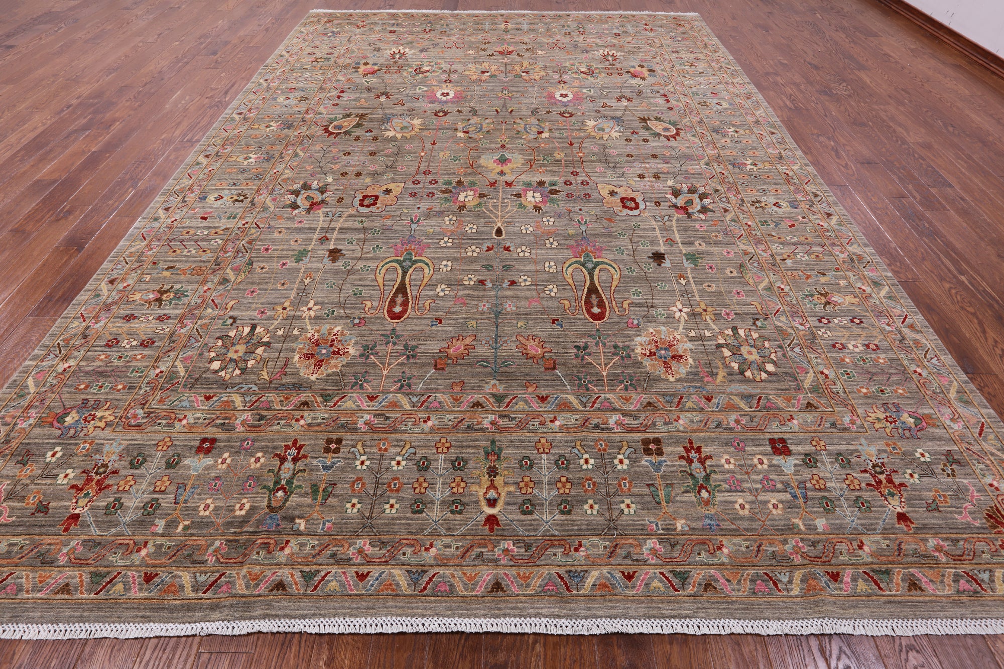 Peshawar Hand Knotted Wool Rug - 10' 1" X 14' 4" - Golden Nile