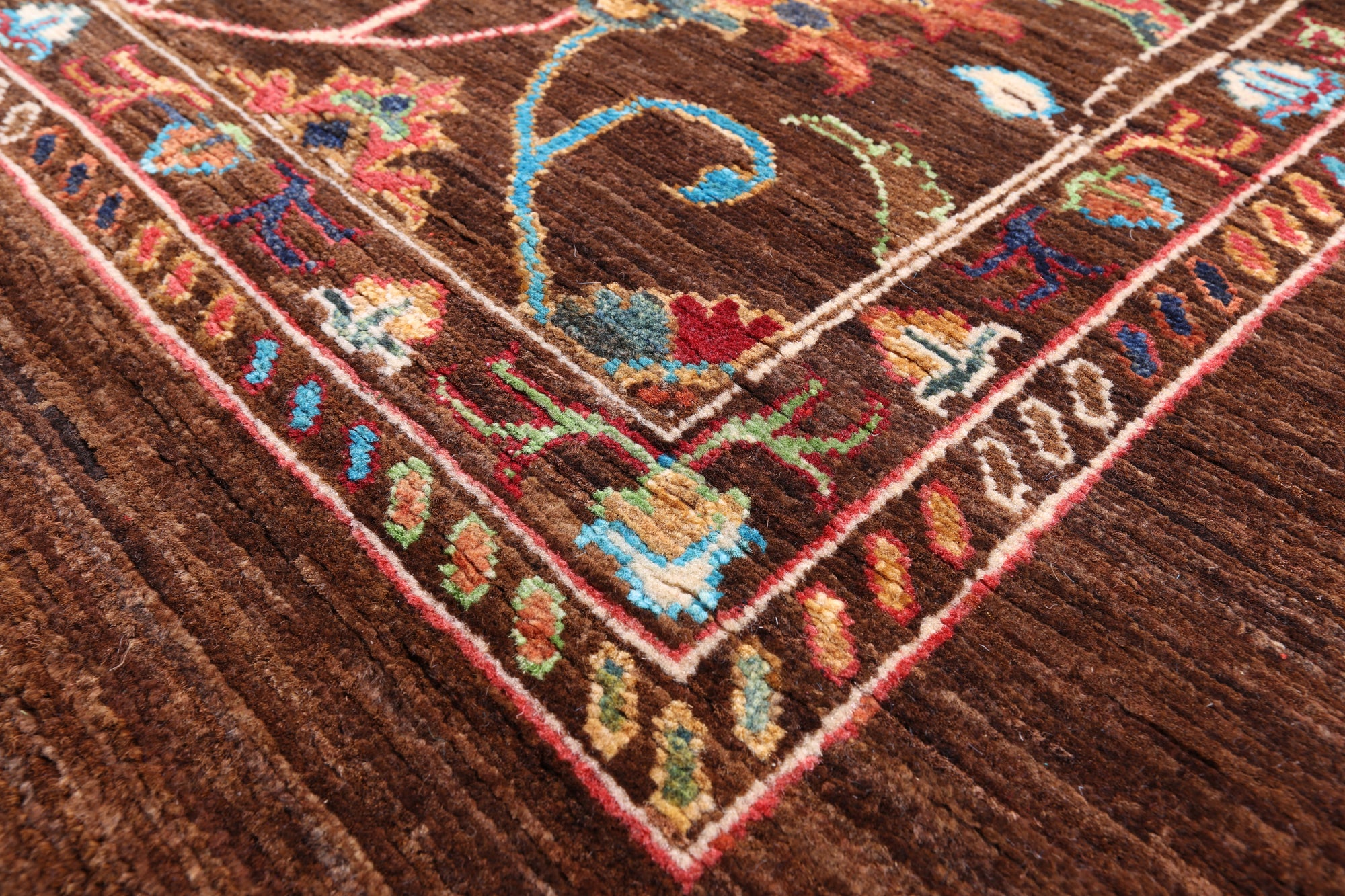 Brown Peshawar Handmade Wool Rug - 5' 7" X 8' 0" - Golden Nile