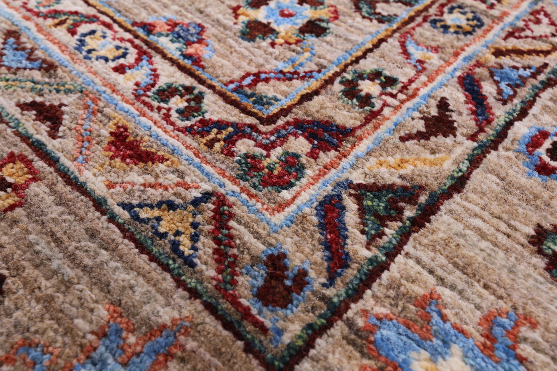 Peshawar Hand Knotted Wool Rug - 8' 2" X 11' 4" - Golden Nile