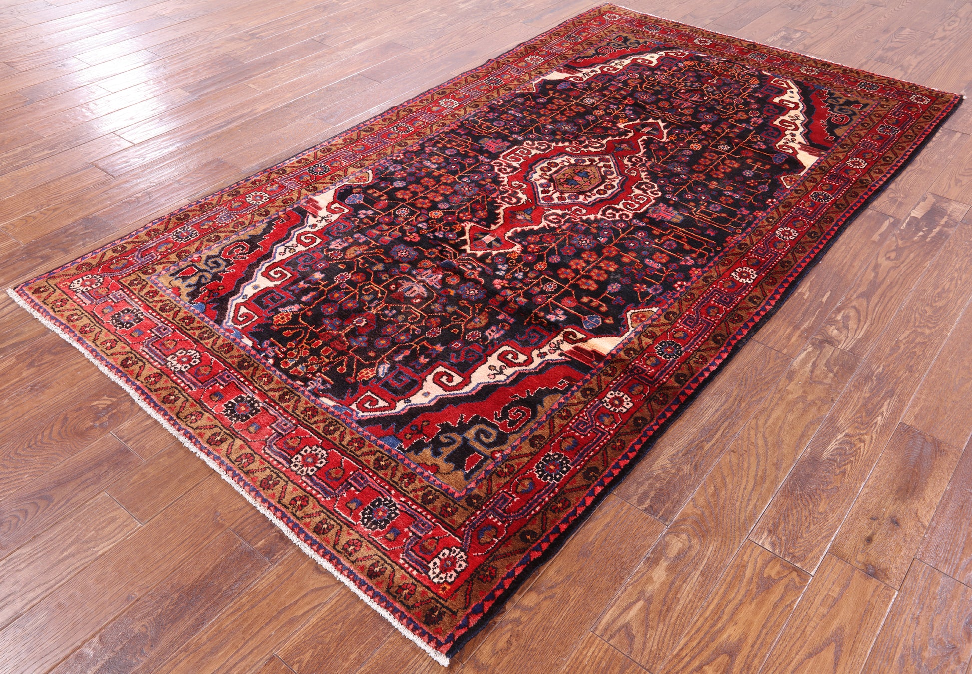 New Authentic Persian Nahavand Hand Knotted Area Rug - 4' 11" X 9' 1" - Golden Nile