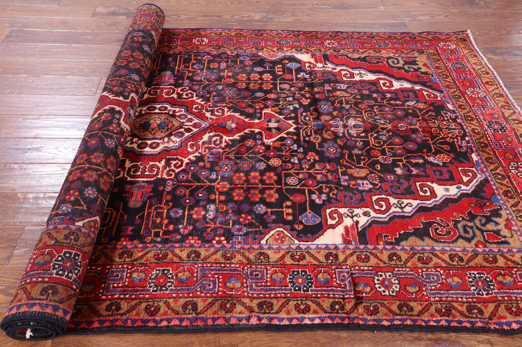 New Authentic Persian Nahavand Hand Knotted Area Rug - 4' 11" X 9' 1" - Golden Nile