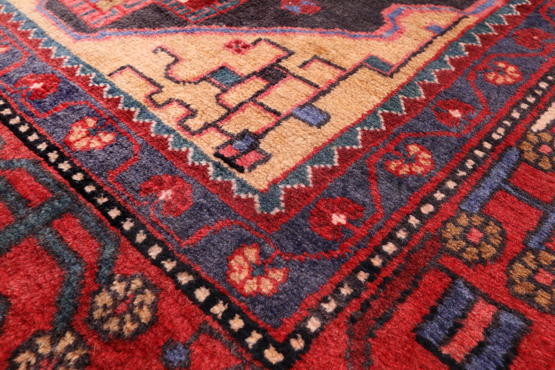 New Persian Nahavand Hand Knotted Wool Rug - 5' 10" X 9' 10" - Golden Nile