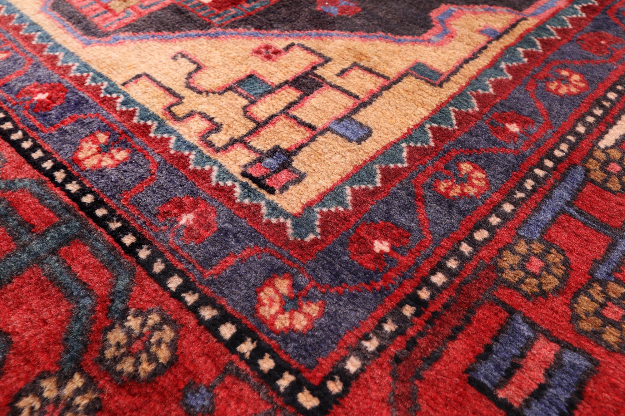 New Persian Nahavand Hand Knotted Wool Rug - 5' 10" X 9' 10" - Golden Nile