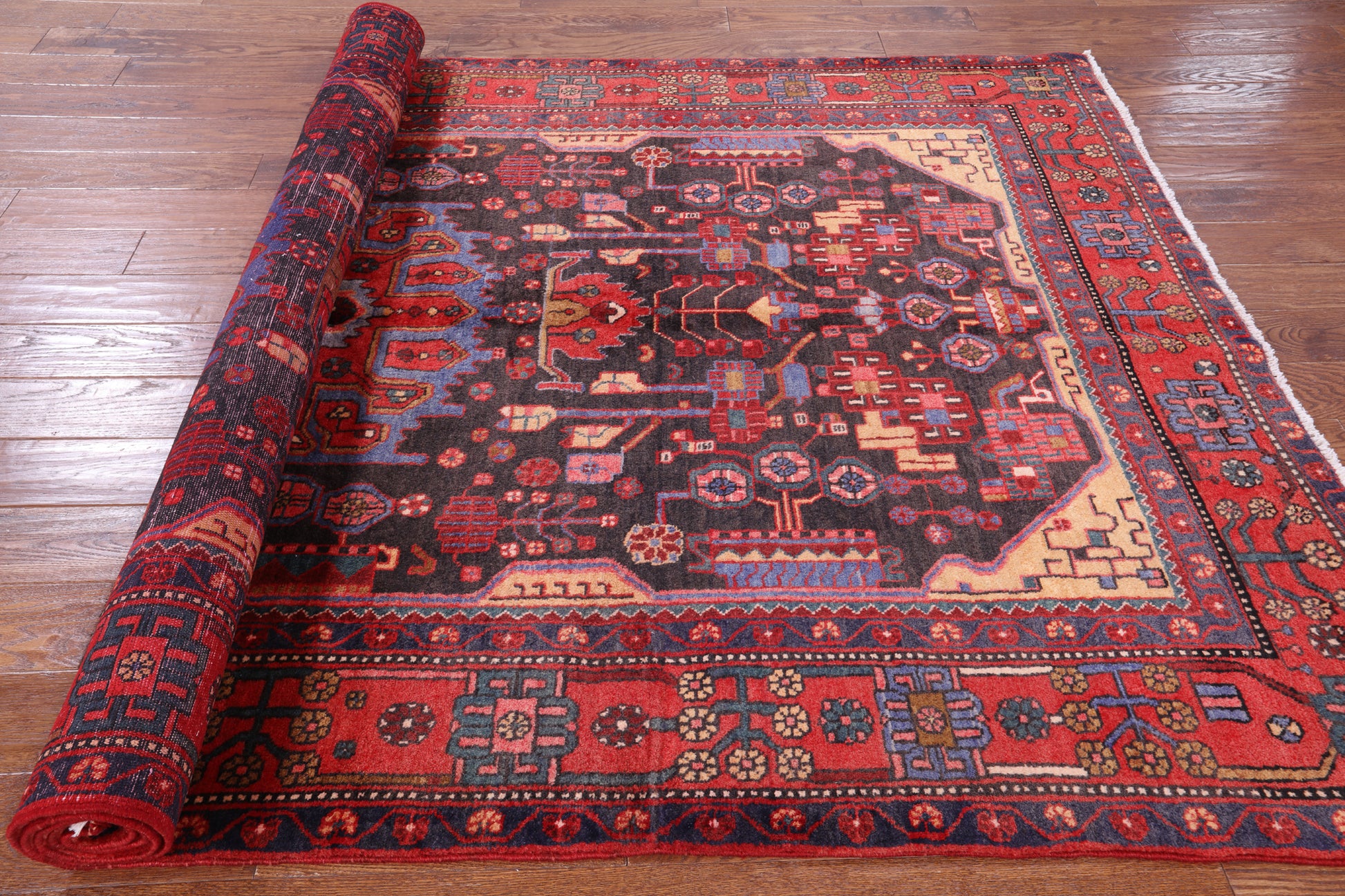 New Persian Nahavand Hand Knotted Wool Rug - 5' 10" X 9' 10" - Golden Nile