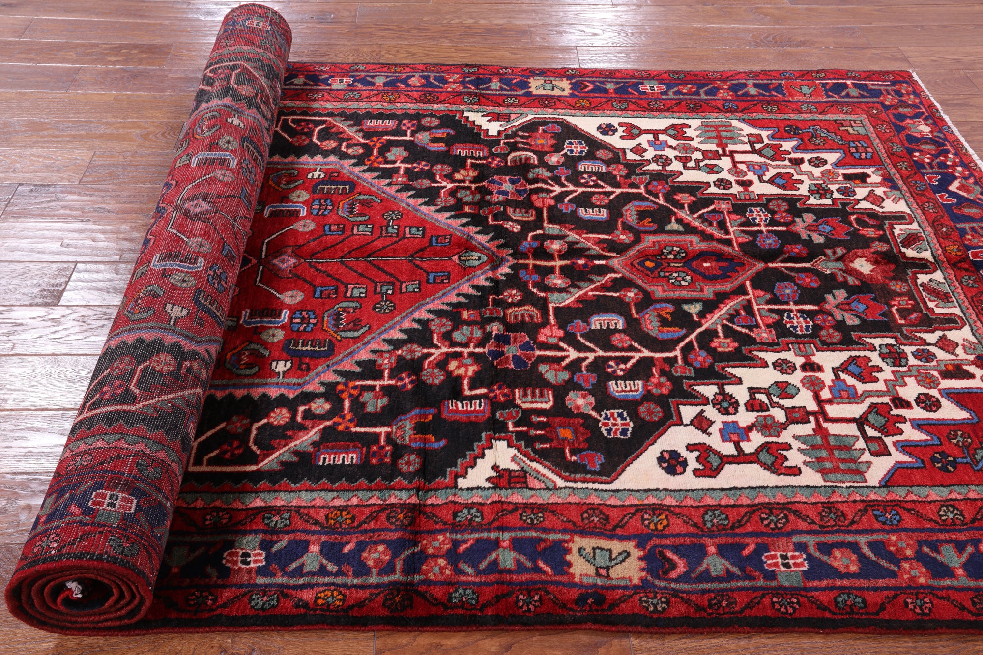 New Authentic Persian Nahavand Handmade Area Rug - 5' 2" X 10' 8" - Golden Nile