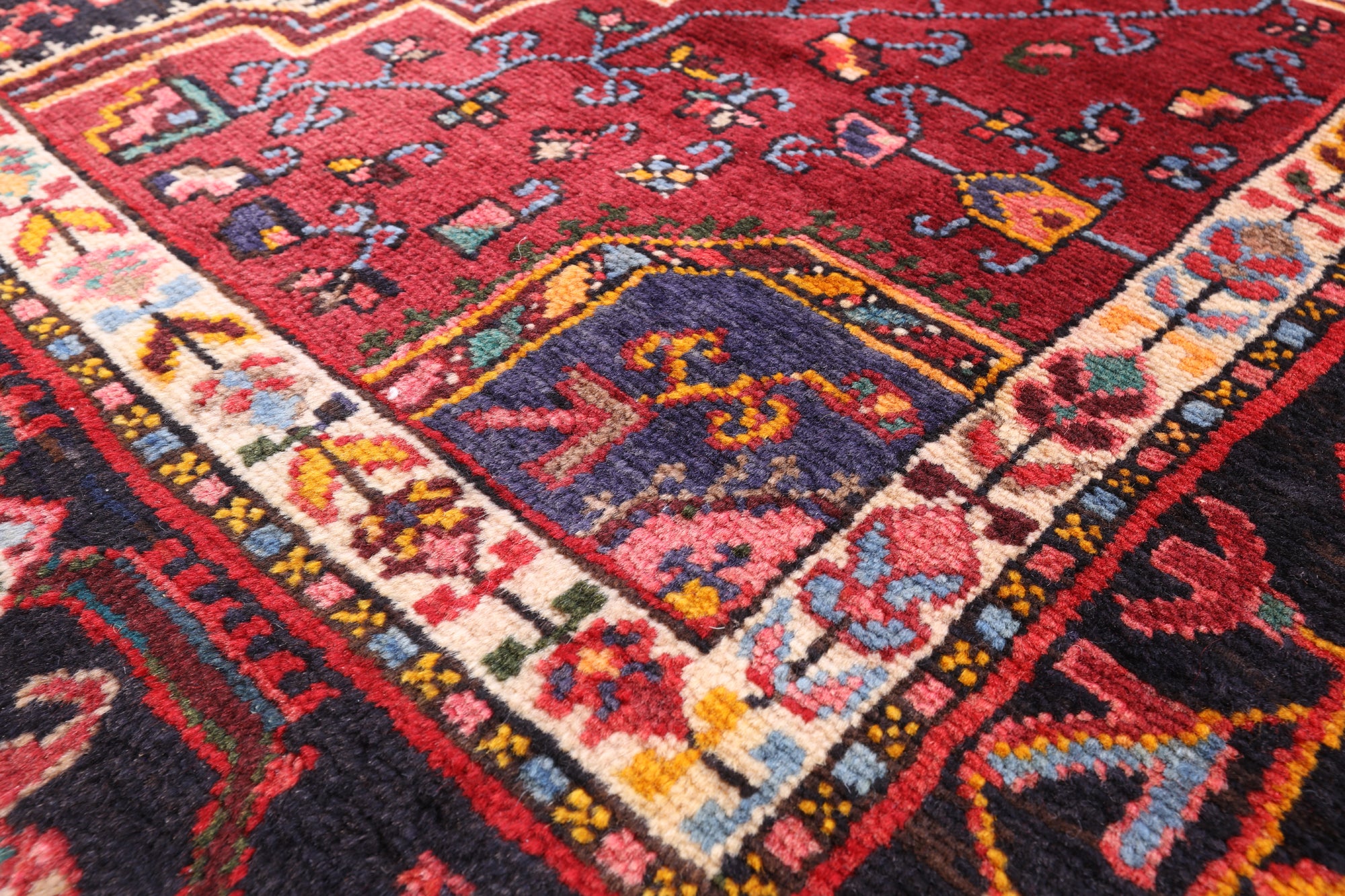 New Authentic Persian Nahavand Area Rug - 5' 1" X 10' 3" - Golden Nile