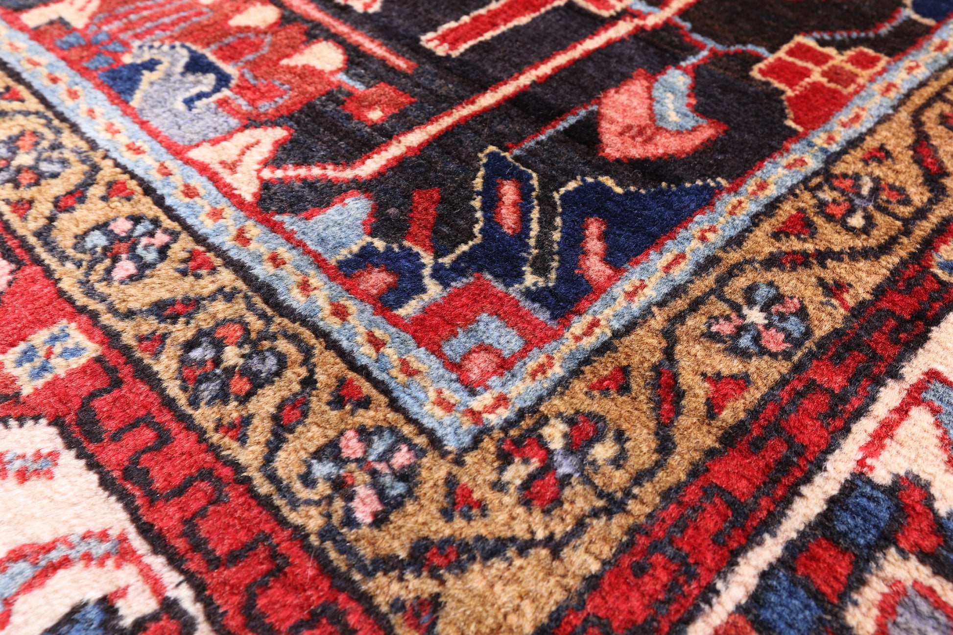 Black New Authentic Persian Nahavand Rug - 5' 5" X 9' 5" - Golden Nile