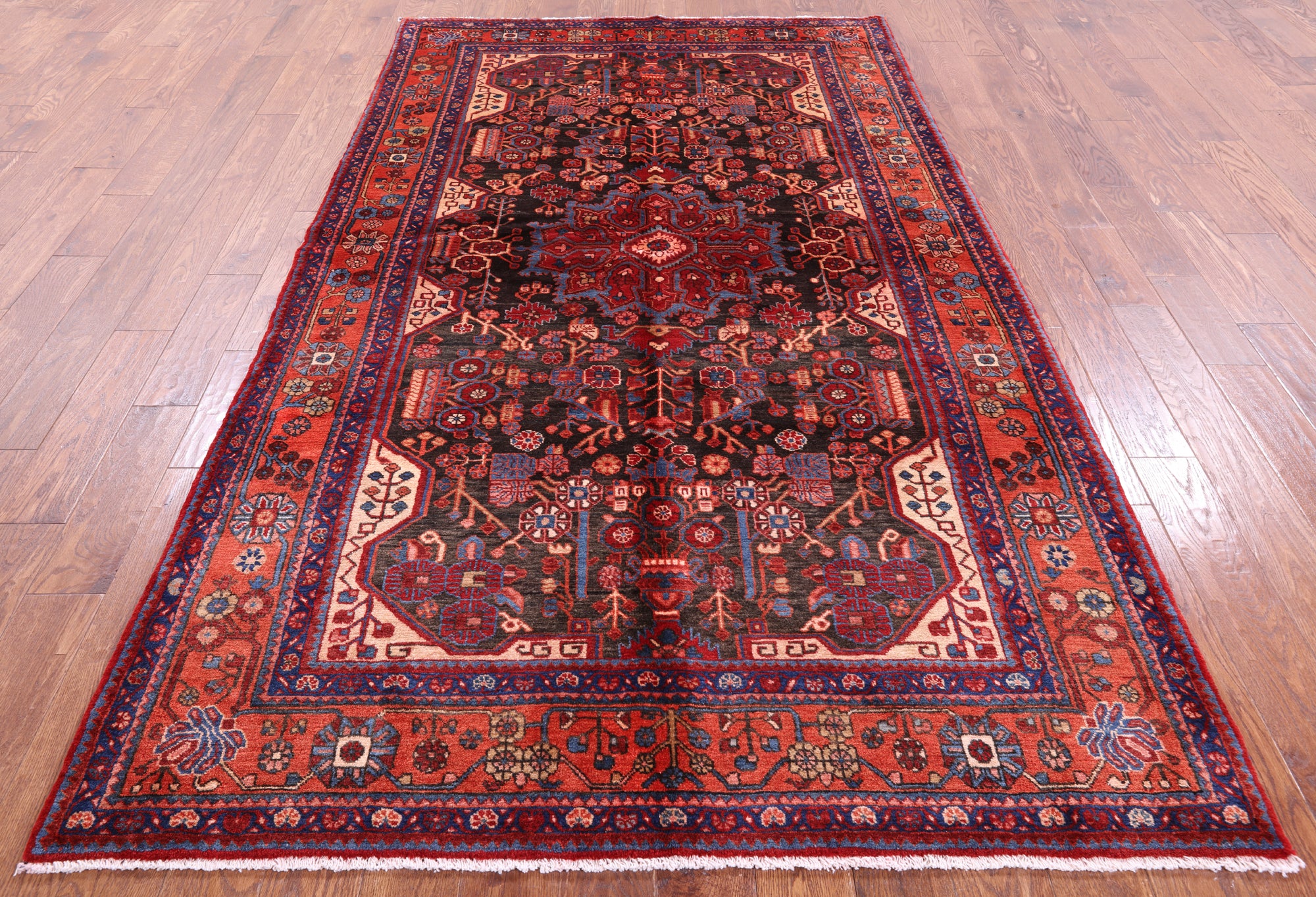 Black New Persian Nahavand Wool Rug - 5' 6" X 9' 8" - Golden Nile