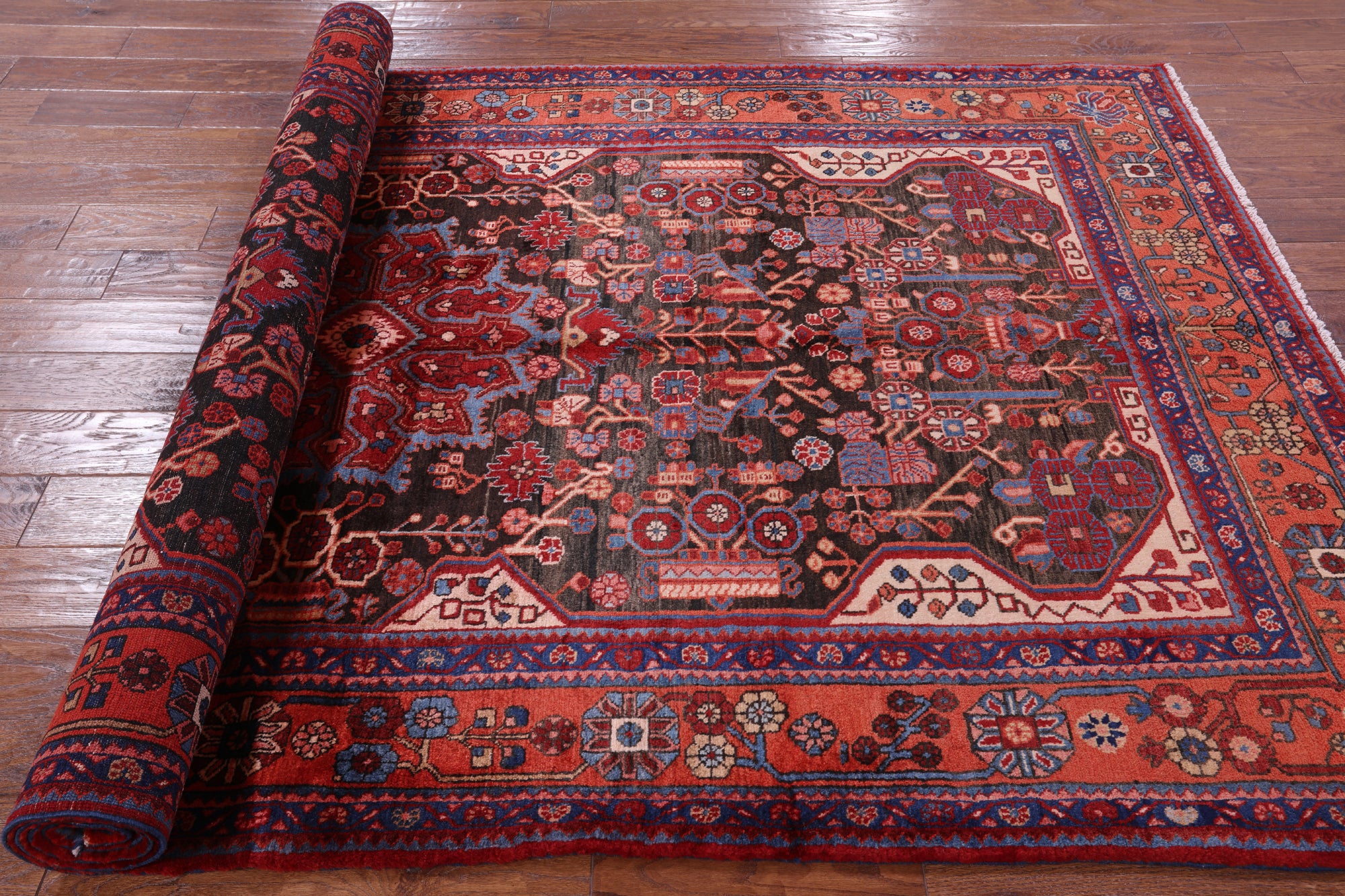 Black New Persian Nahavand Wool Rug - 5' 6" X 9' 8" - Golden Nile
