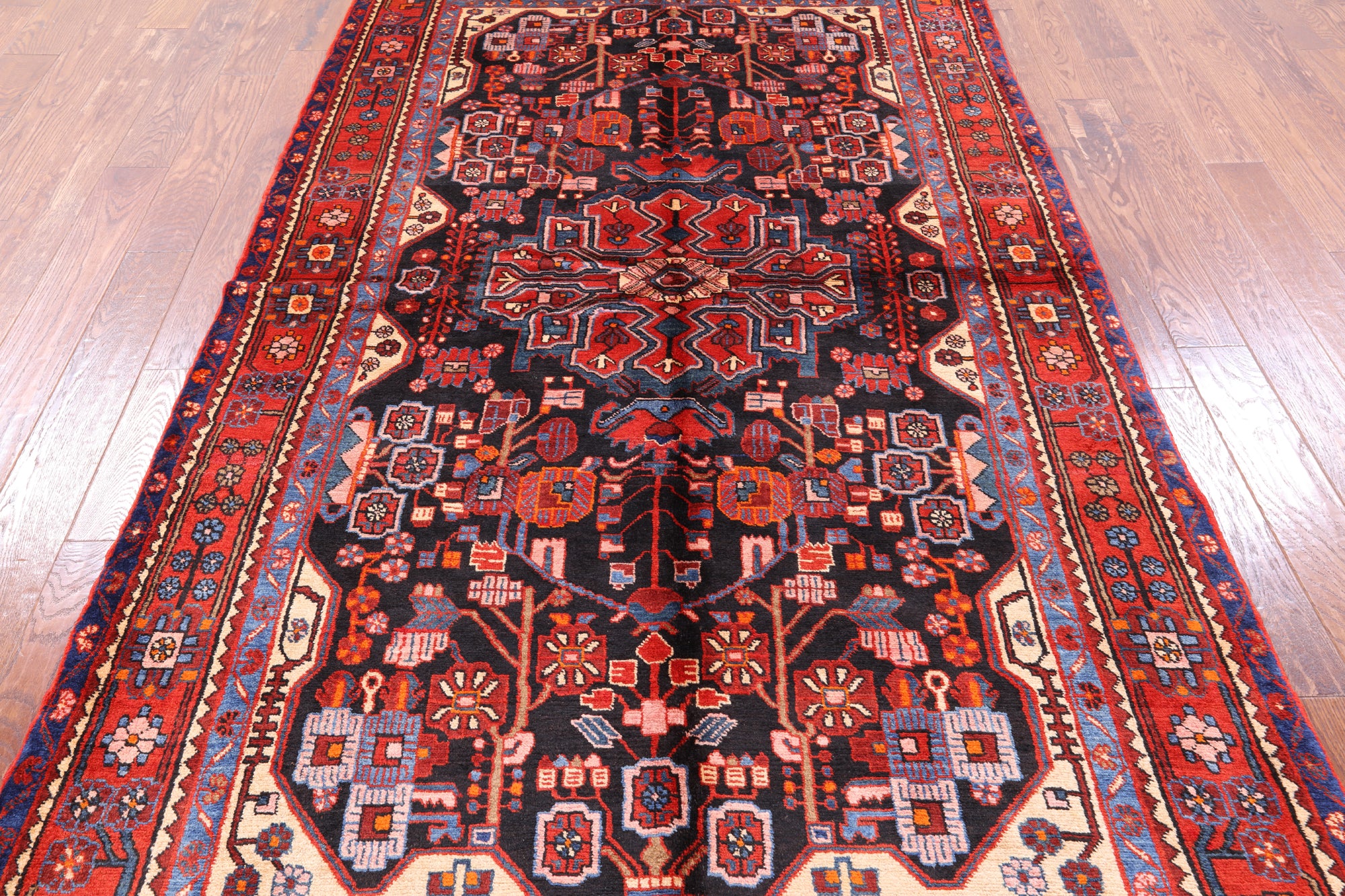 New Handmade Authentic Persian Nahavand Rug - 5' 5" X 9' 11" - Golden Nile
