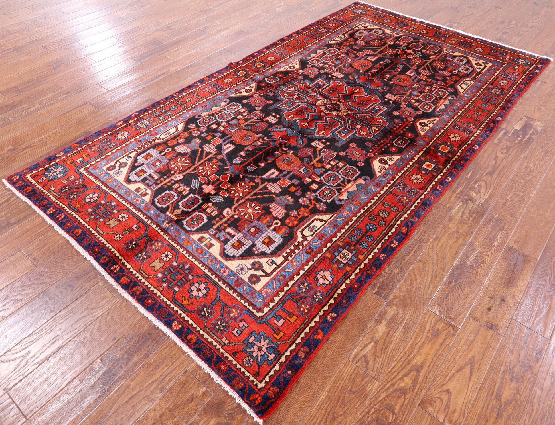 New Handmade Authentic Persian Nahavand Rug - 5' 5" X 9' 11" - Golden Nile