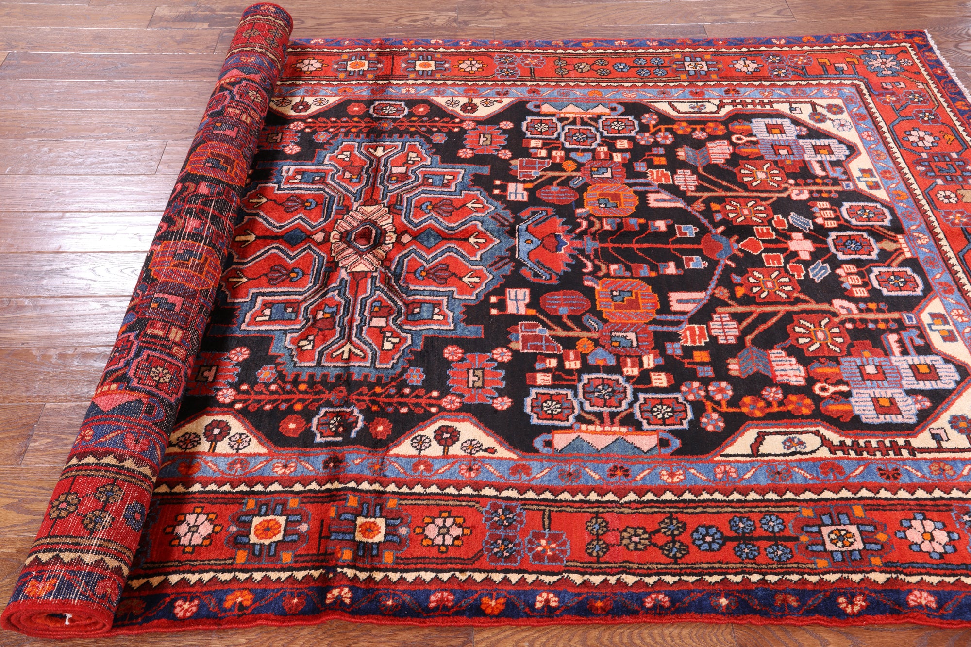 New Handmade Authentic Persian Nahavand Rug - 5' 5" X 9' 11" - Golden Nile
