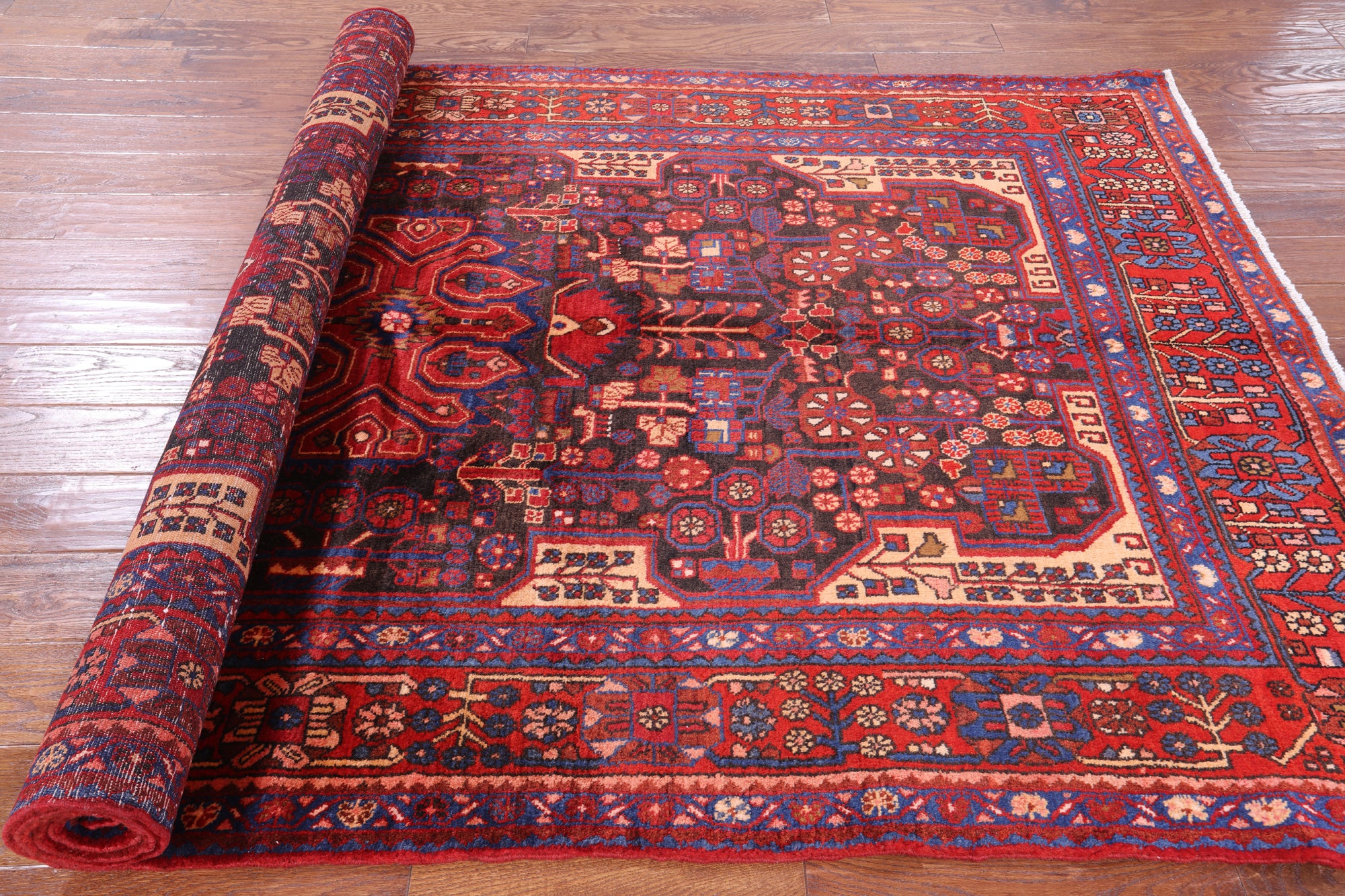 Black New Authentic Persian Nahavand Wool Rug - 5' 3" X 9' 0" - Golden Nile
