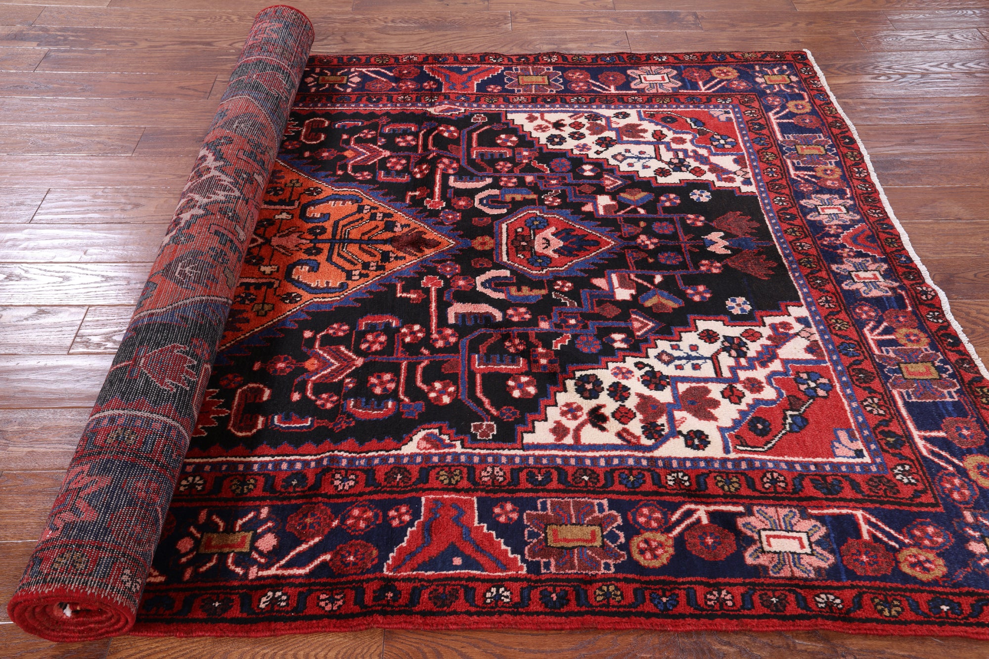 New Persian Nahavand Wool Rug - 5' 6" X 10' 7" - Golden Nile