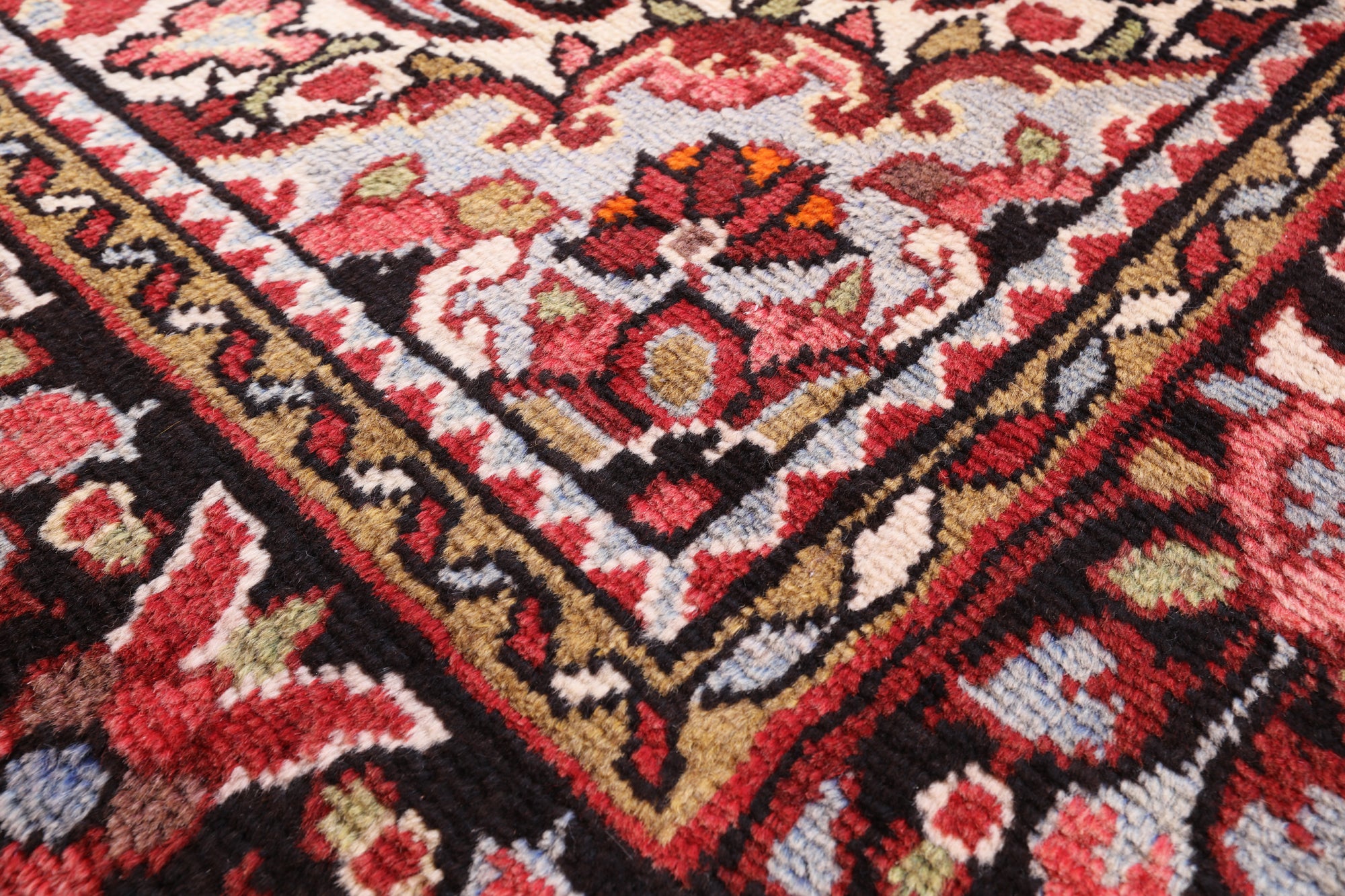 Red New Authentic Persian Nahavand Handmade Rug - 5' 2" X 9' 6" - Golden Nile
