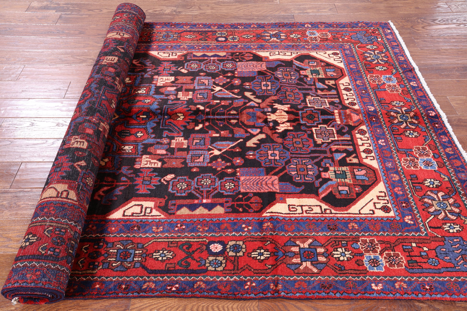 Black New Authentic Persian Nahavand Rug - 5' 3" X 9' 7" - Golden Nile